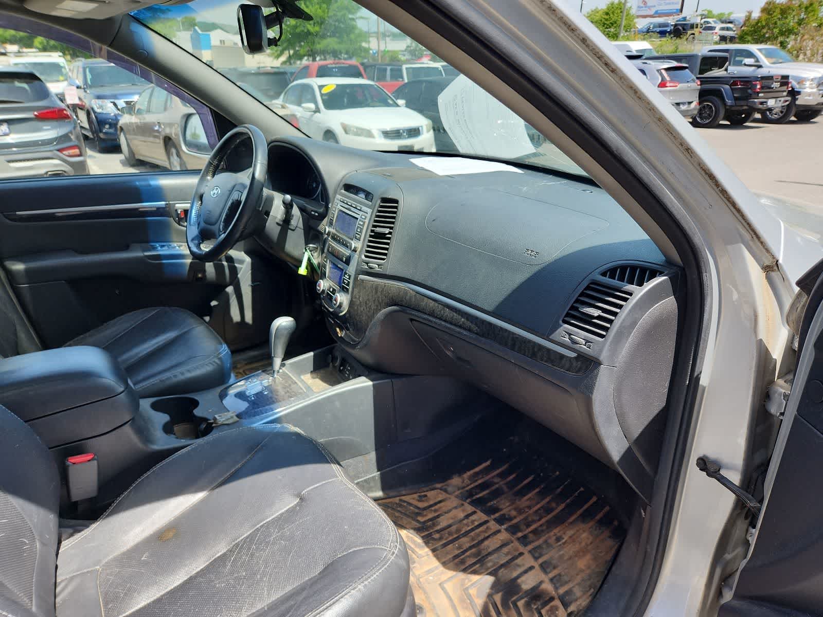 Thumbnail: 2009 Hyundai Santa Fe - 17