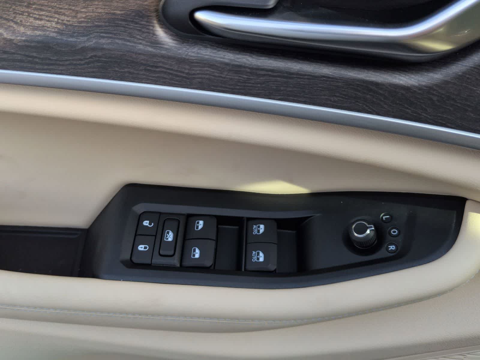 Thumbnail: 2025 Jeep Grand Cherokee L - 16