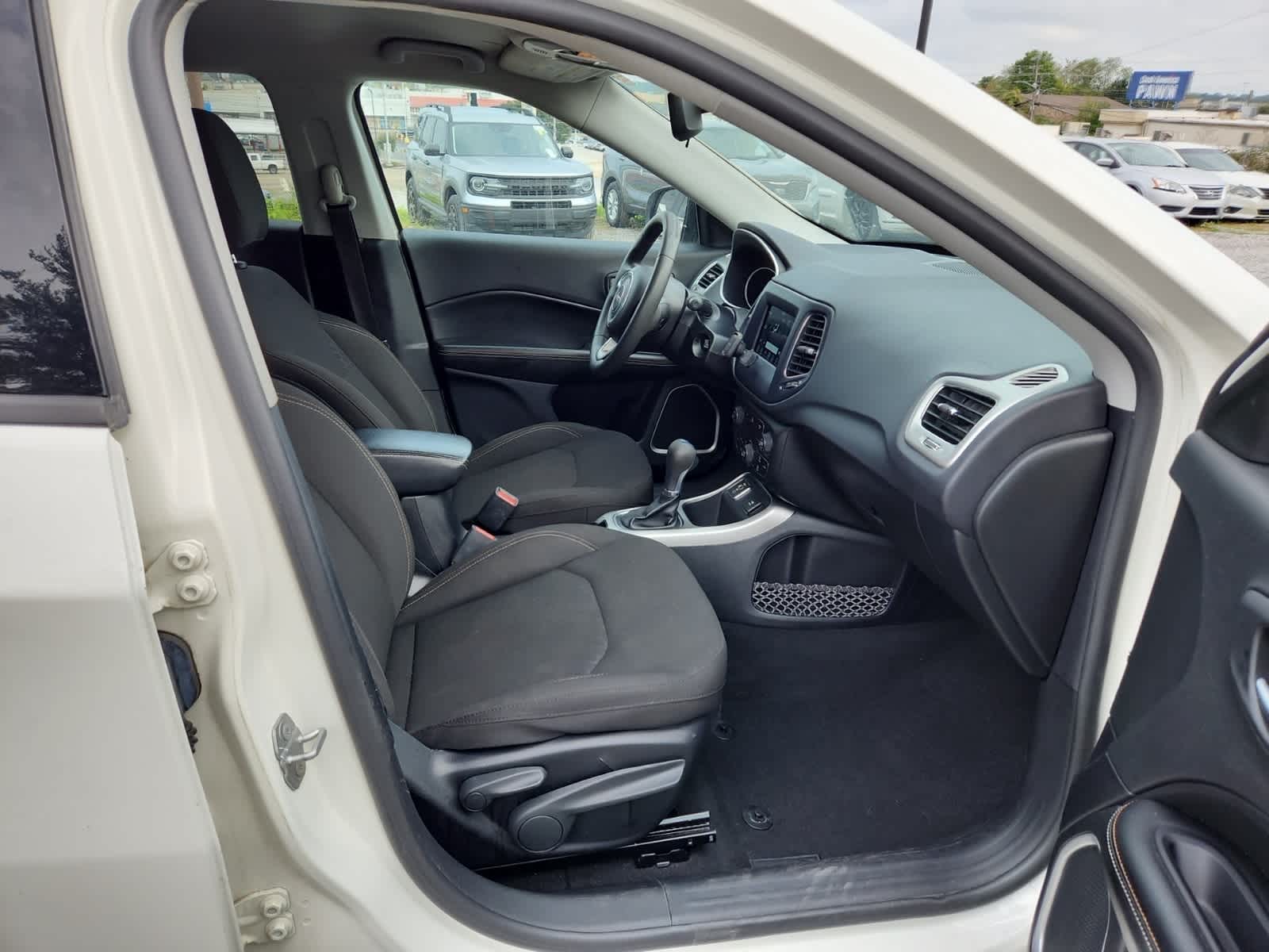 Thumbnail: 2021 Jeep Compass - 21