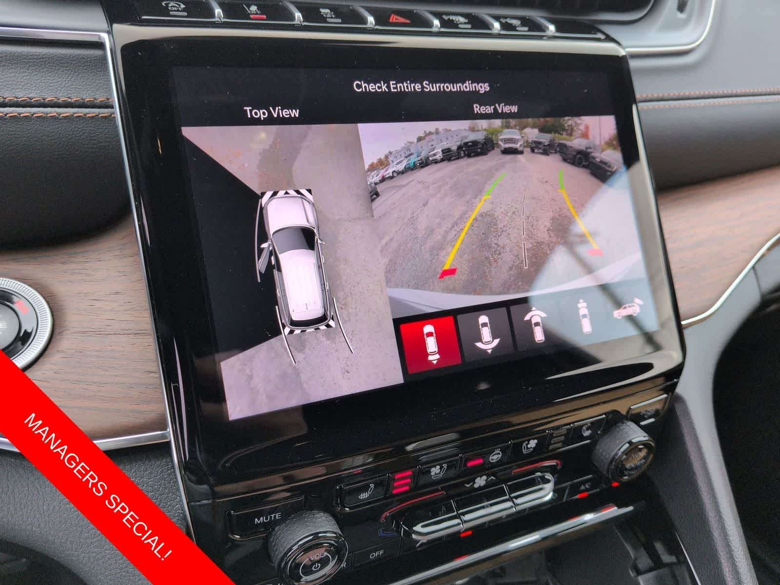 Thumbnail: 2025 Jeep Grand Cherokee - 27