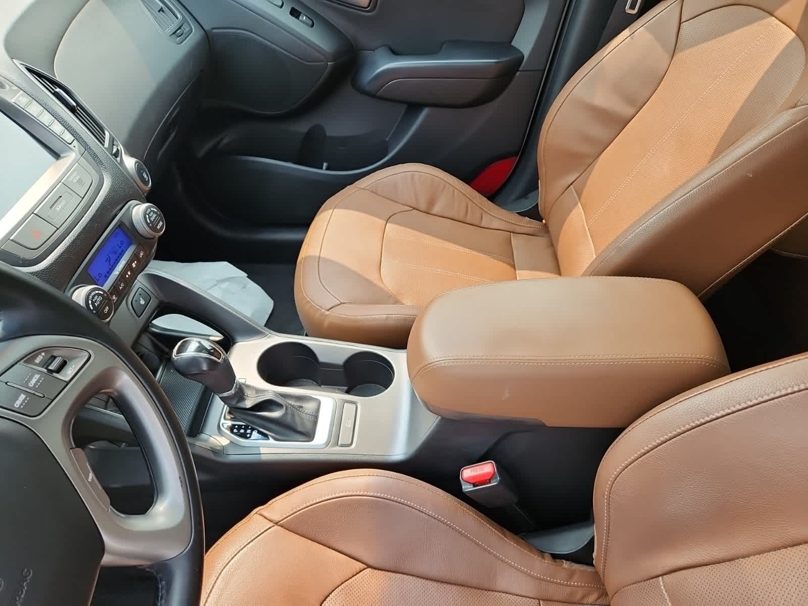 Thumbnail: 2015 Hyundai Tucson - 11