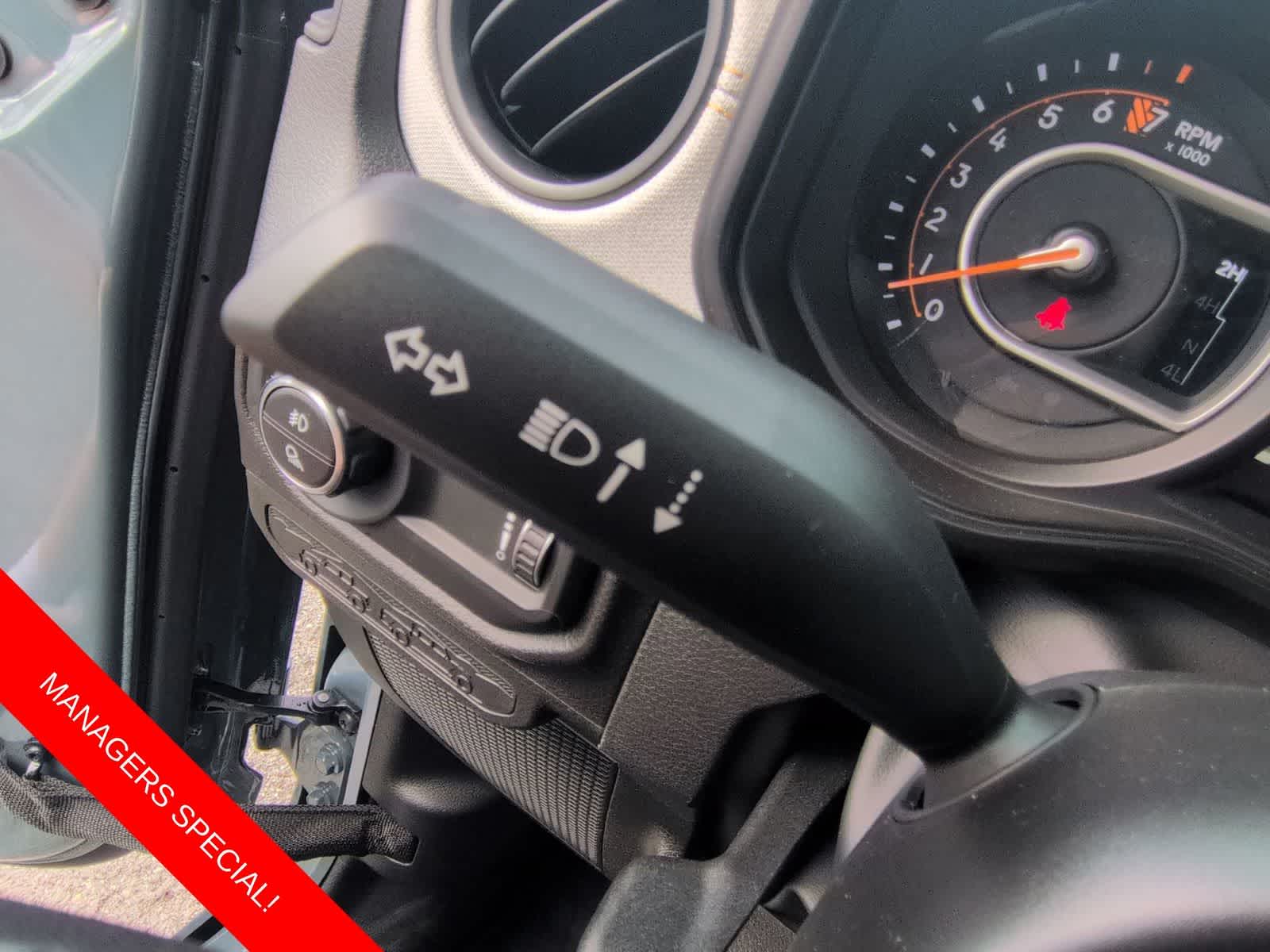 Thumbnail: 2025 Jeep Gladiator - 25