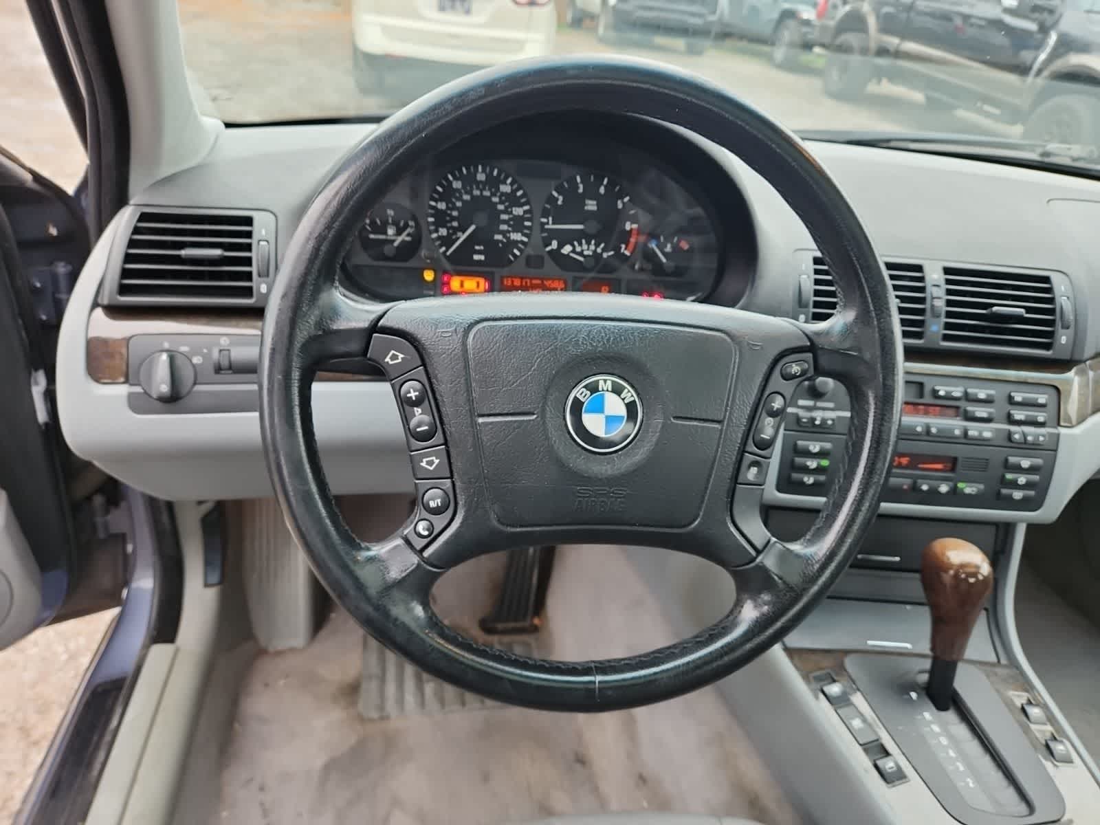 Thumbnail: 2000 BMW 3 Series - 12