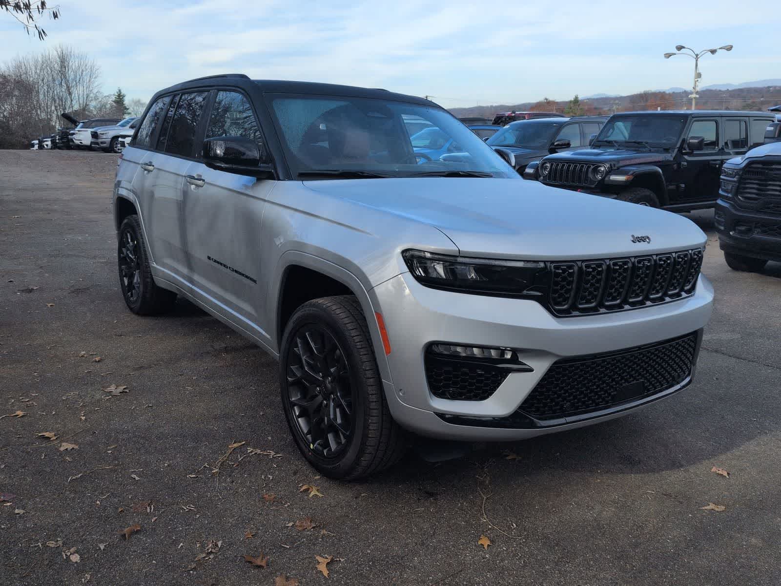 Thumbnail: 2025 Jeep Grand Cherokee - 2