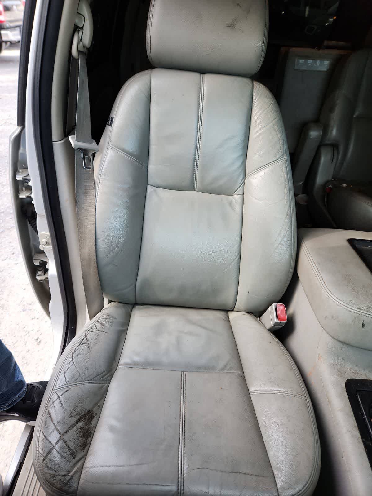 Thumbnail: 2012 Chevrolet Tahoe - 18