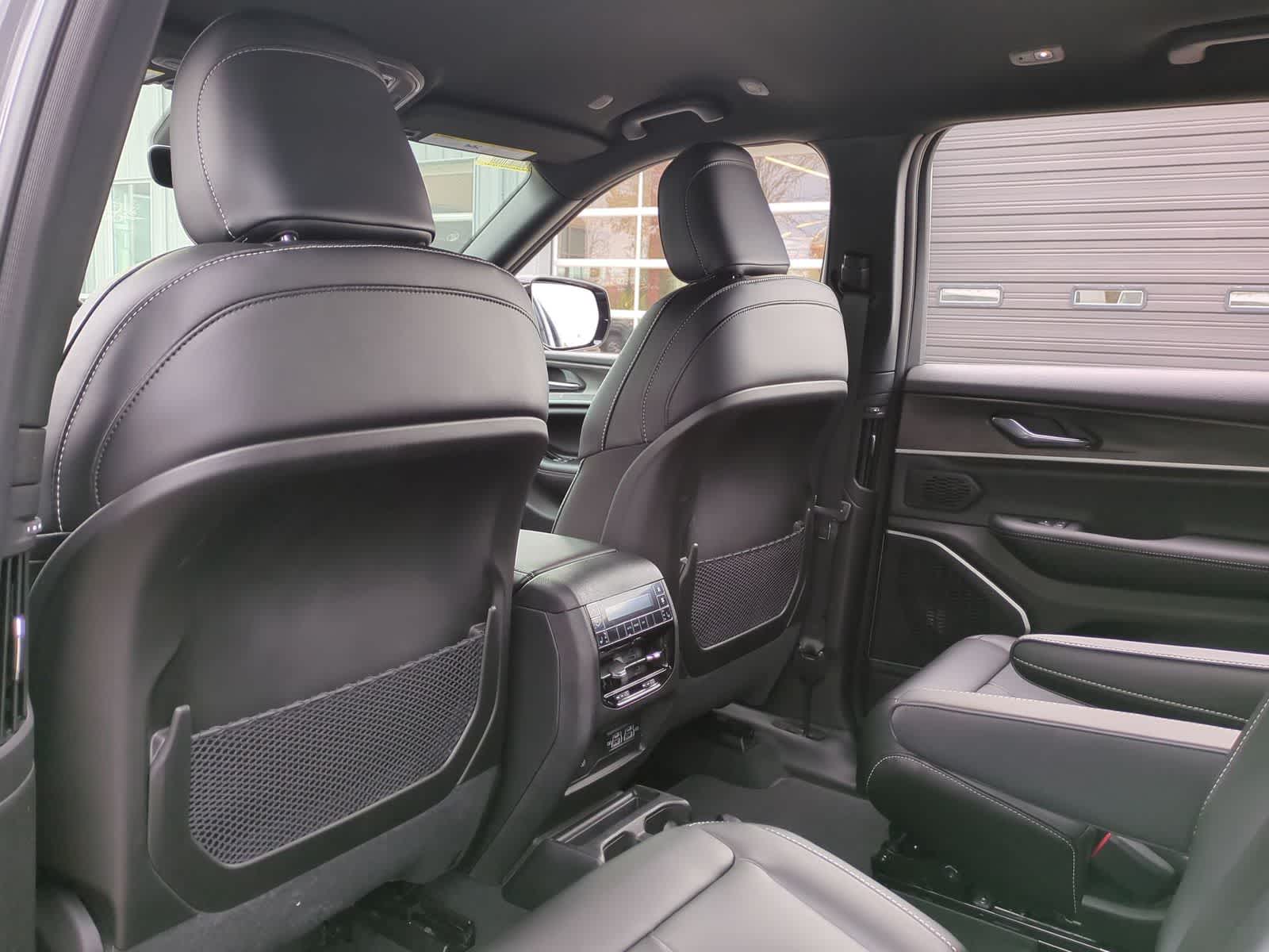 Thumbnail: 2025 Jeep Grand Cherokee L - 19