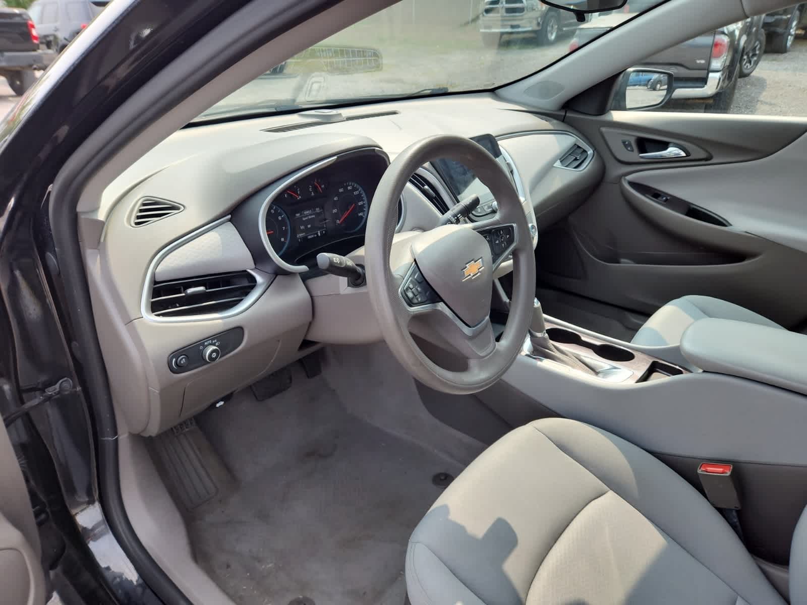 Thumbnail: 2020 Chevrolet Malibu - 13