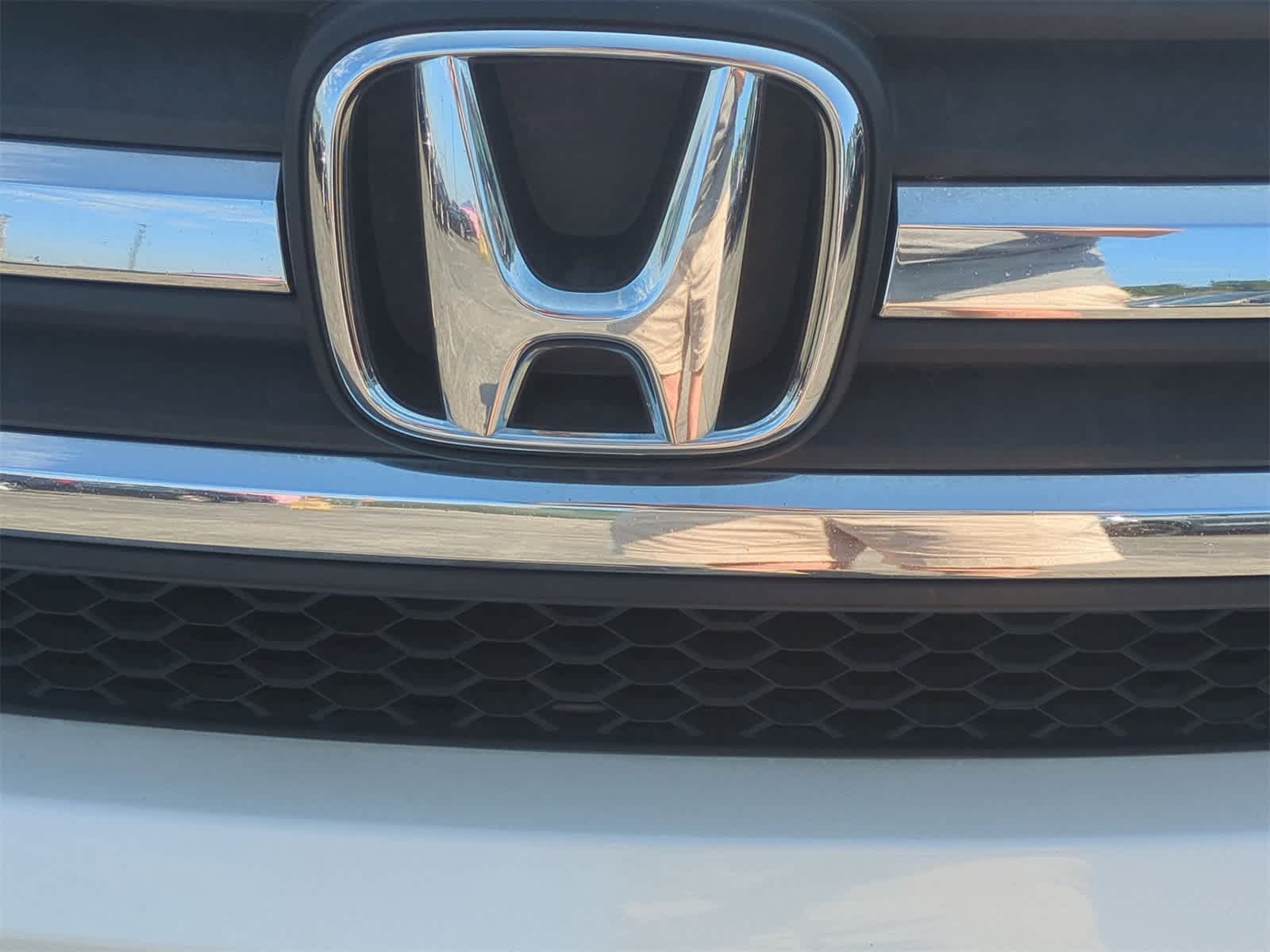 Thumbnail: 2018 Honda Pilot - 12