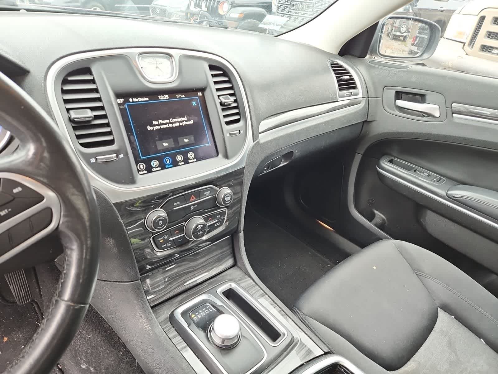 Thumbnail: 2021 Chrysler 300 - 10