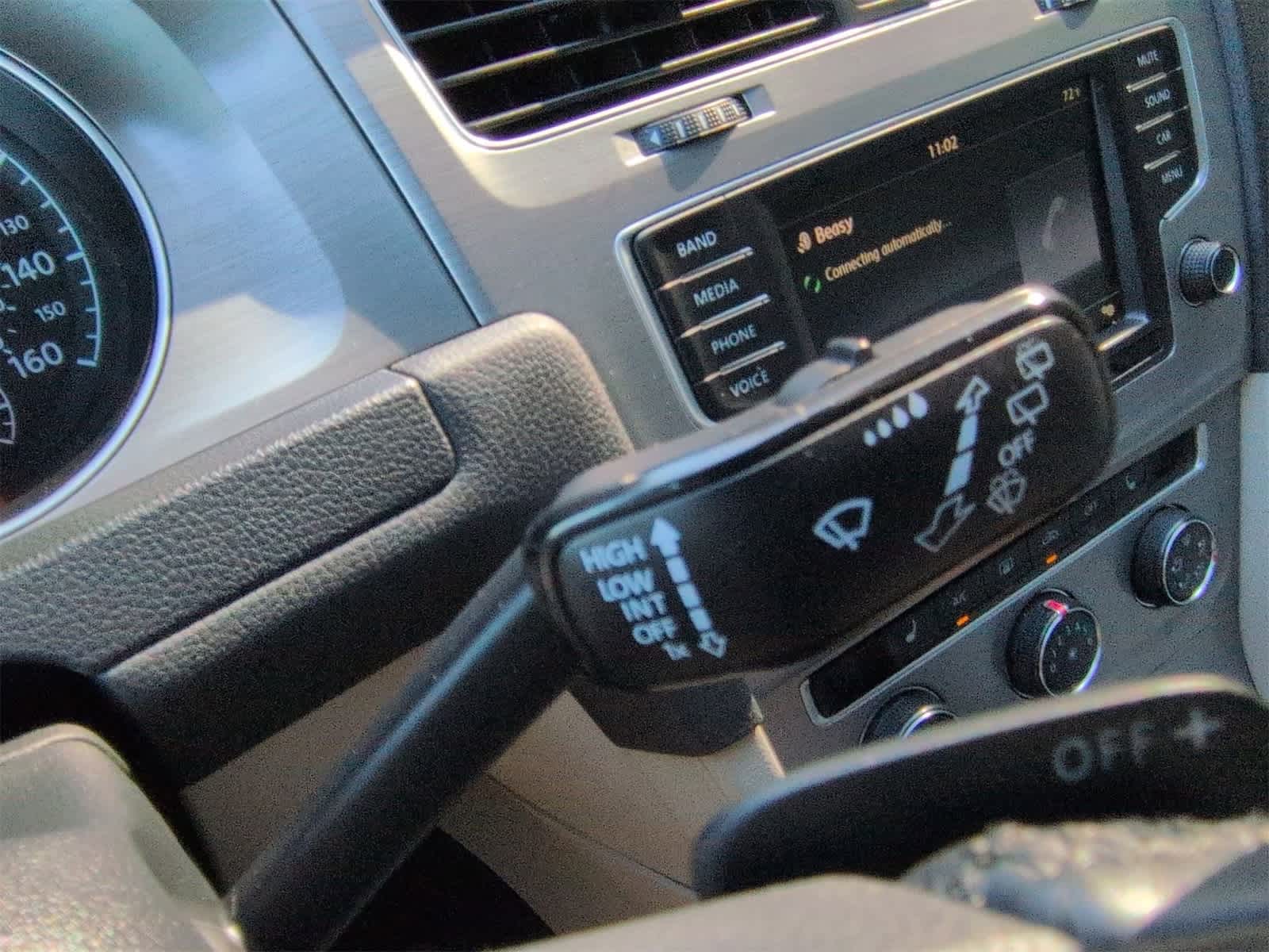Thumbnail: 2016 Volkswagen e-Golf - 25