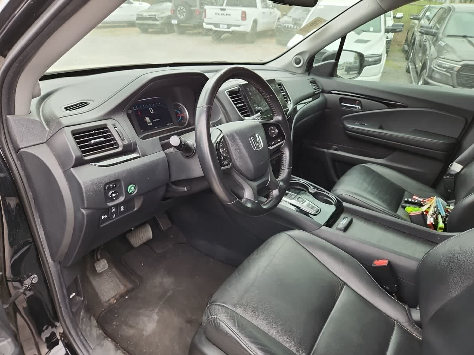 Thumbnail: 2020 Honda Pilot - 13