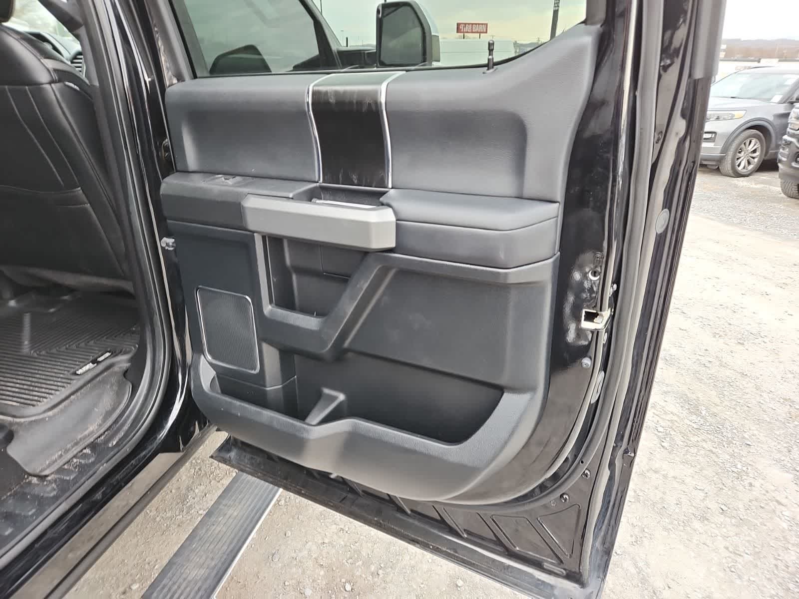 Thumbnail: 2018 Ford Econoline - 24