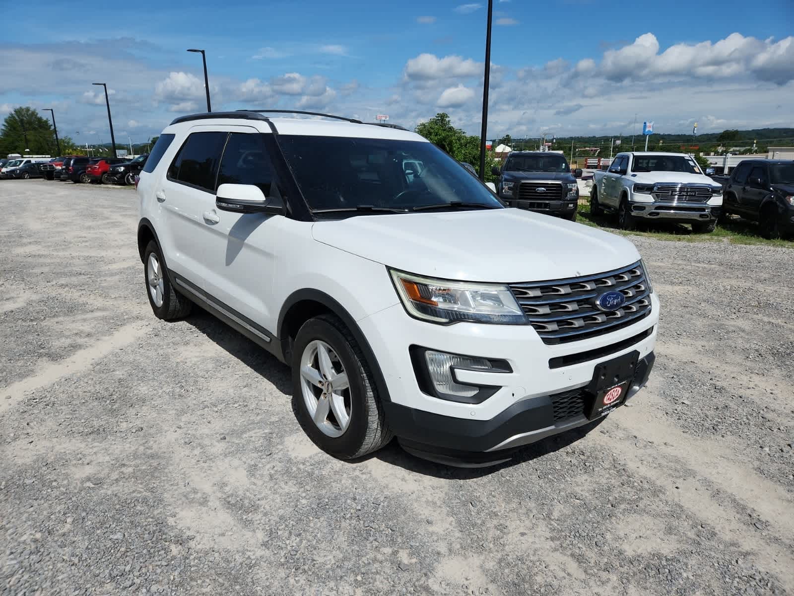 Thumbnail: 2016 Ford Explorer - 7