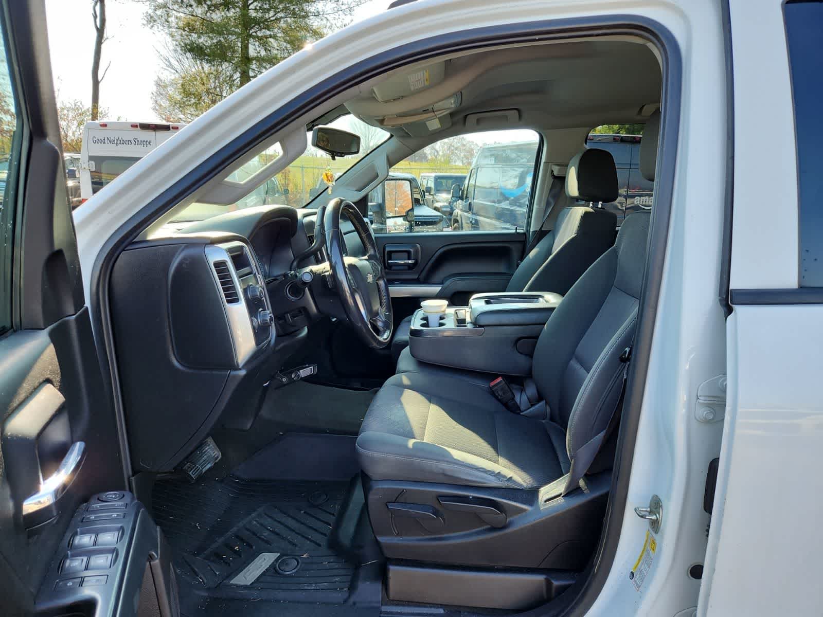 Thumbnail: 2017 Chevrolet Silverado 2500 - 15