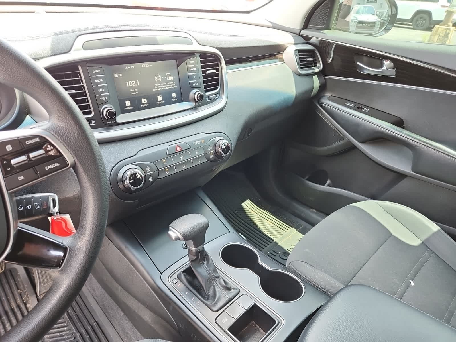 2019 Kia Sorento L 10