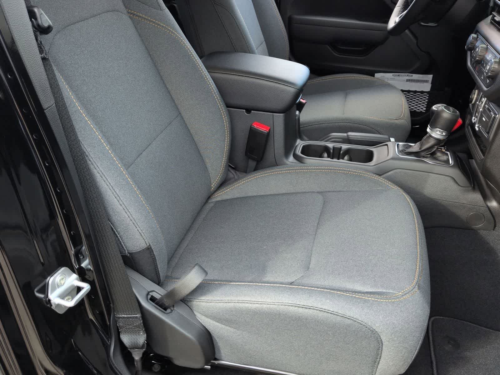 Thumbnail: 2026 Jeep Gladiator - 15