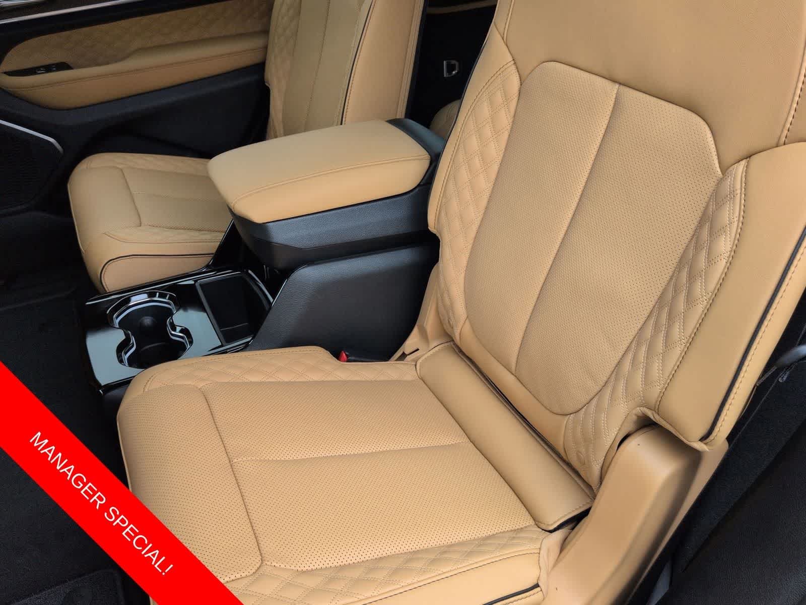 Thumbnail: 2025 Jeep Grand Cherokee L - 18