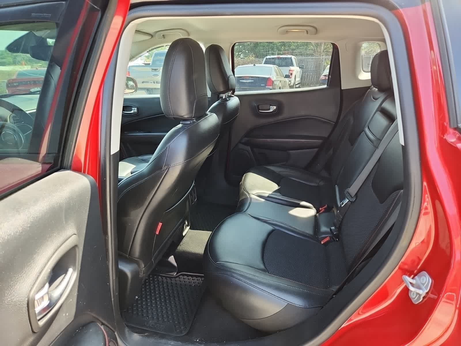 Thumbnail: 2020 Jeep Compass - 26