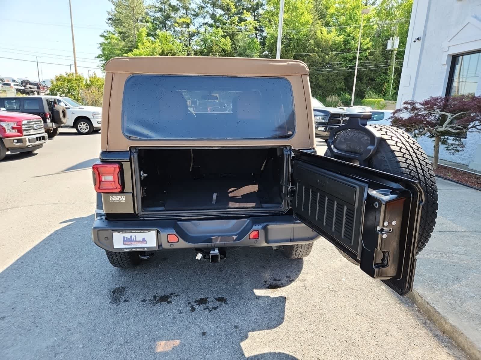 Thumbnail: 2020 Jeep Wrangler - 26