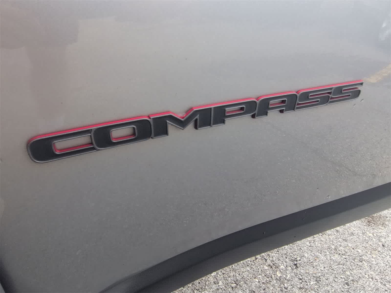 Thumbnail: 2017 Jeep Compass - 12