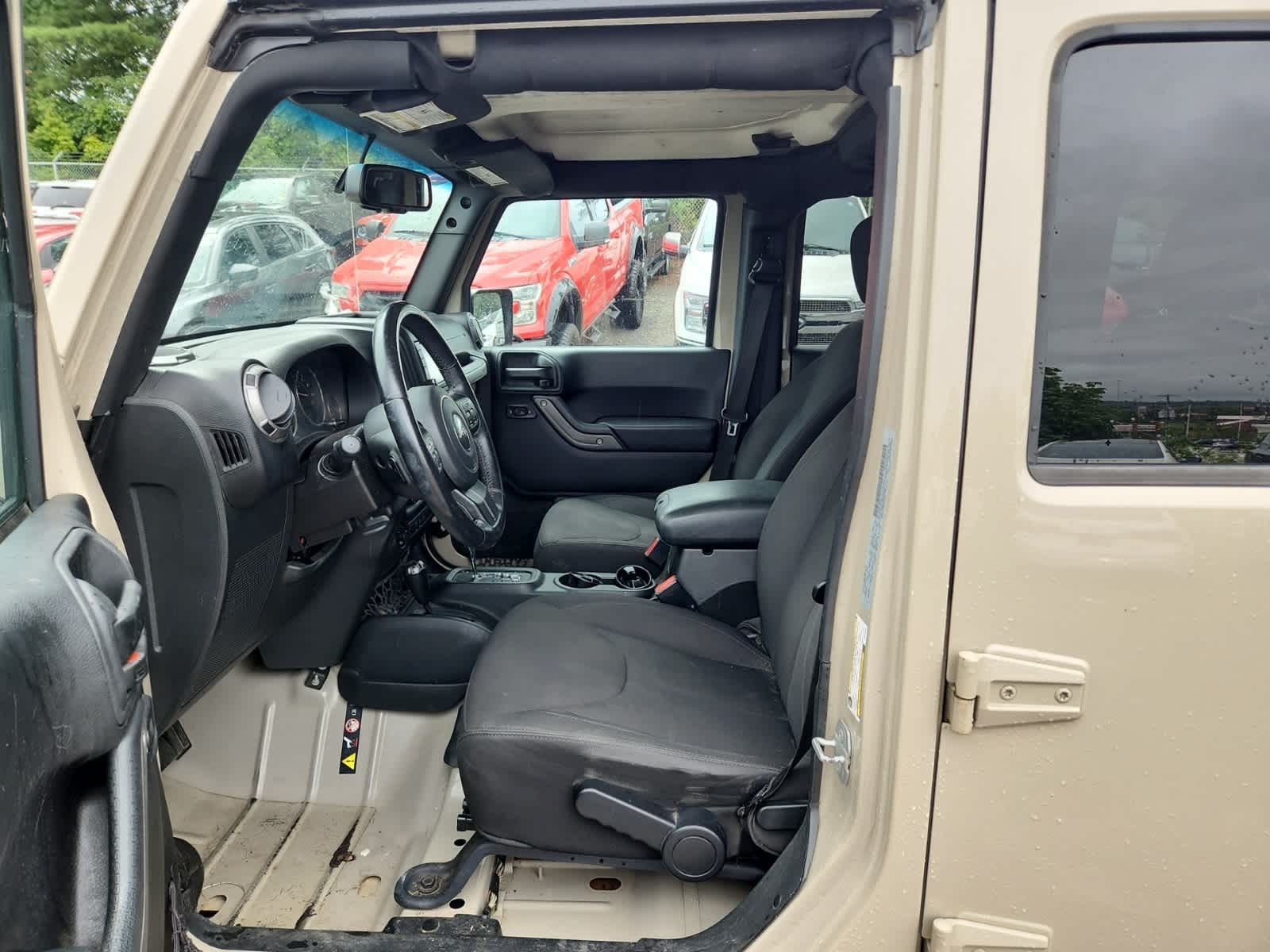 Thumbnail: 2016 Jeep Wrangler - 16