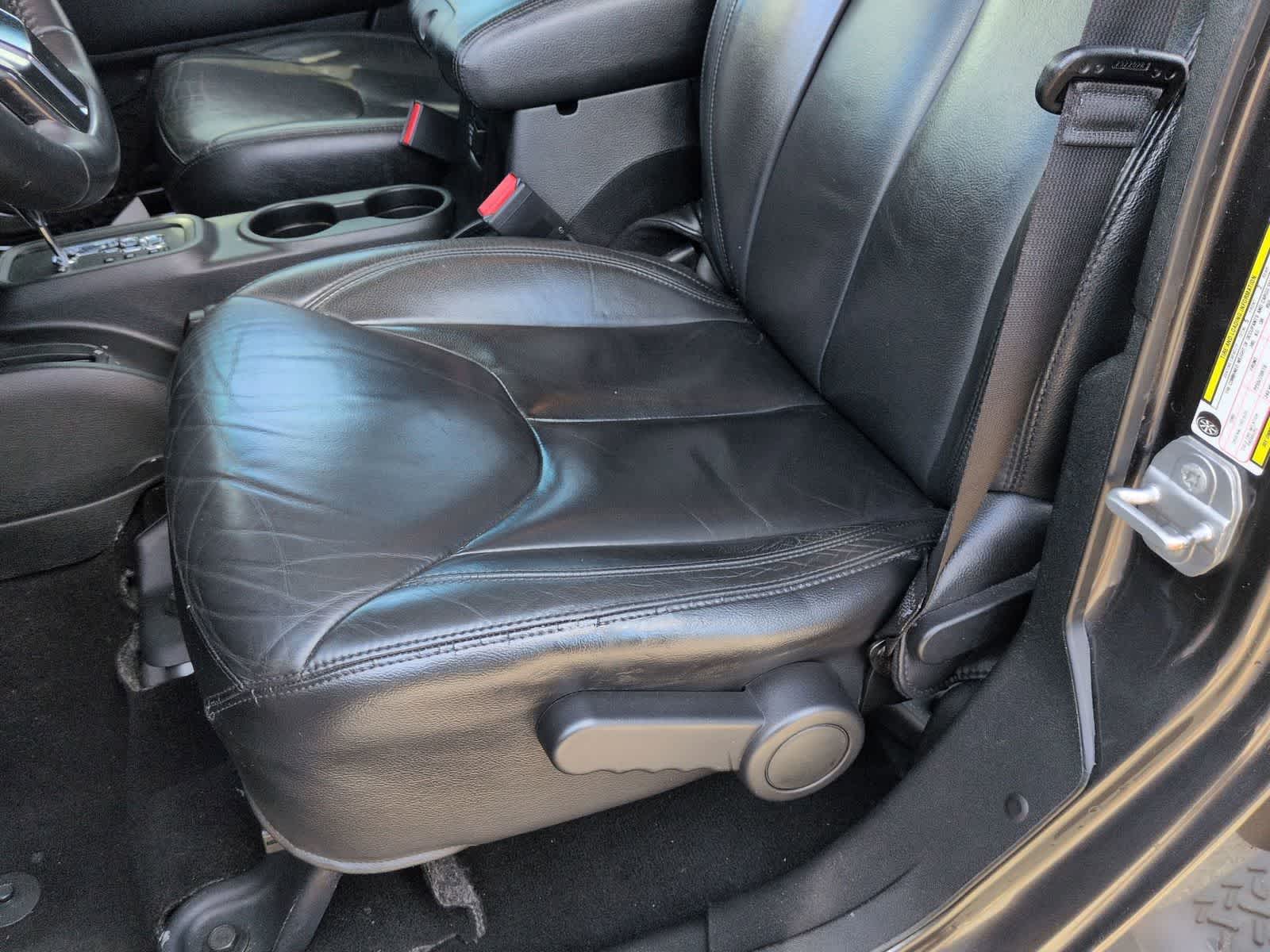 Thumbnail: 2017 Jeep Wrangler - 14