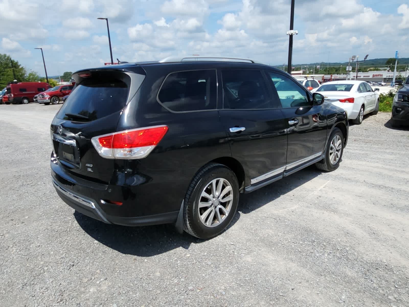 Thumbnail: 2013 Nissan Pathfinder - 5