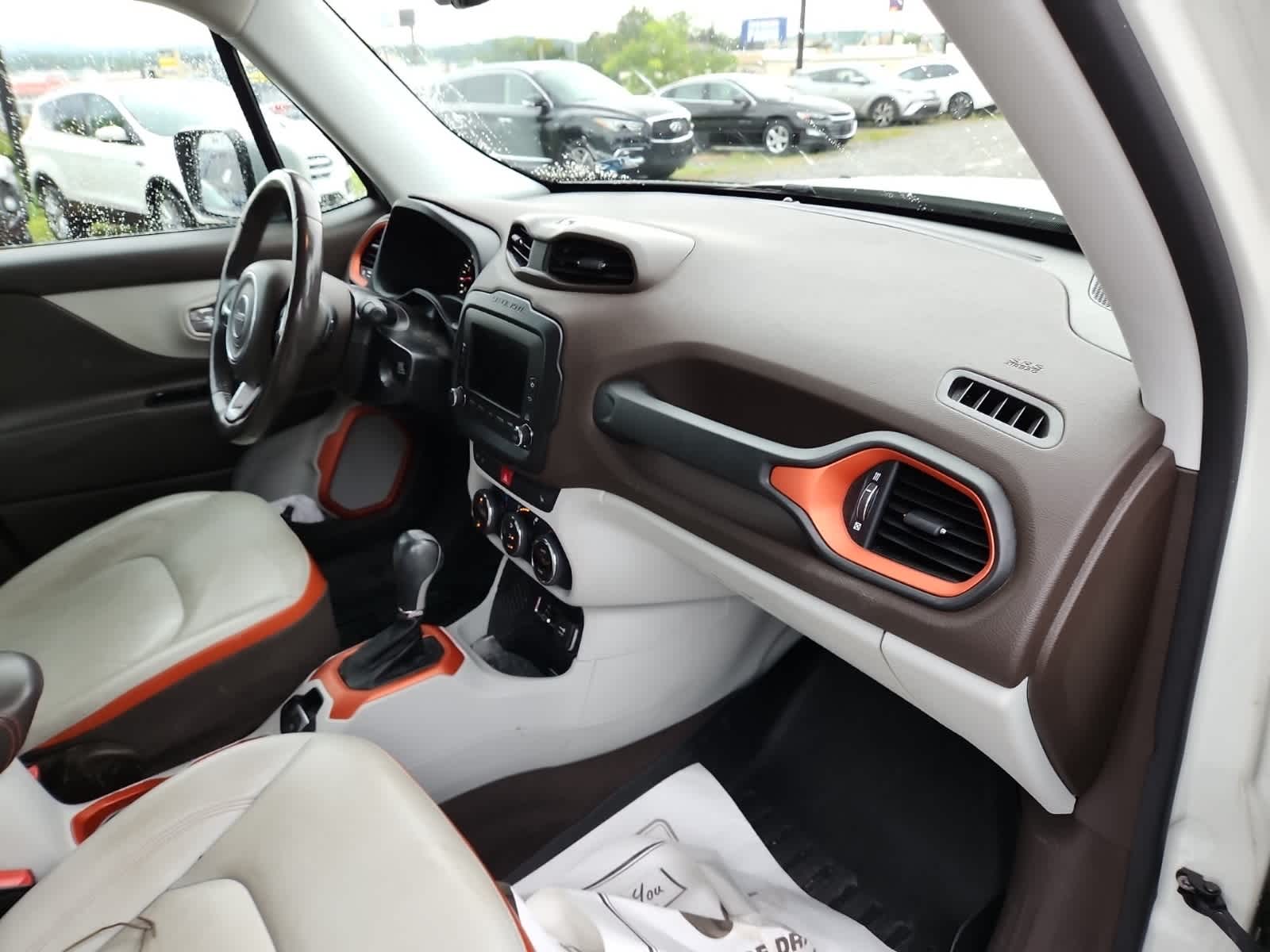 Thumbnail: 2015 Jeep Renegade - 17