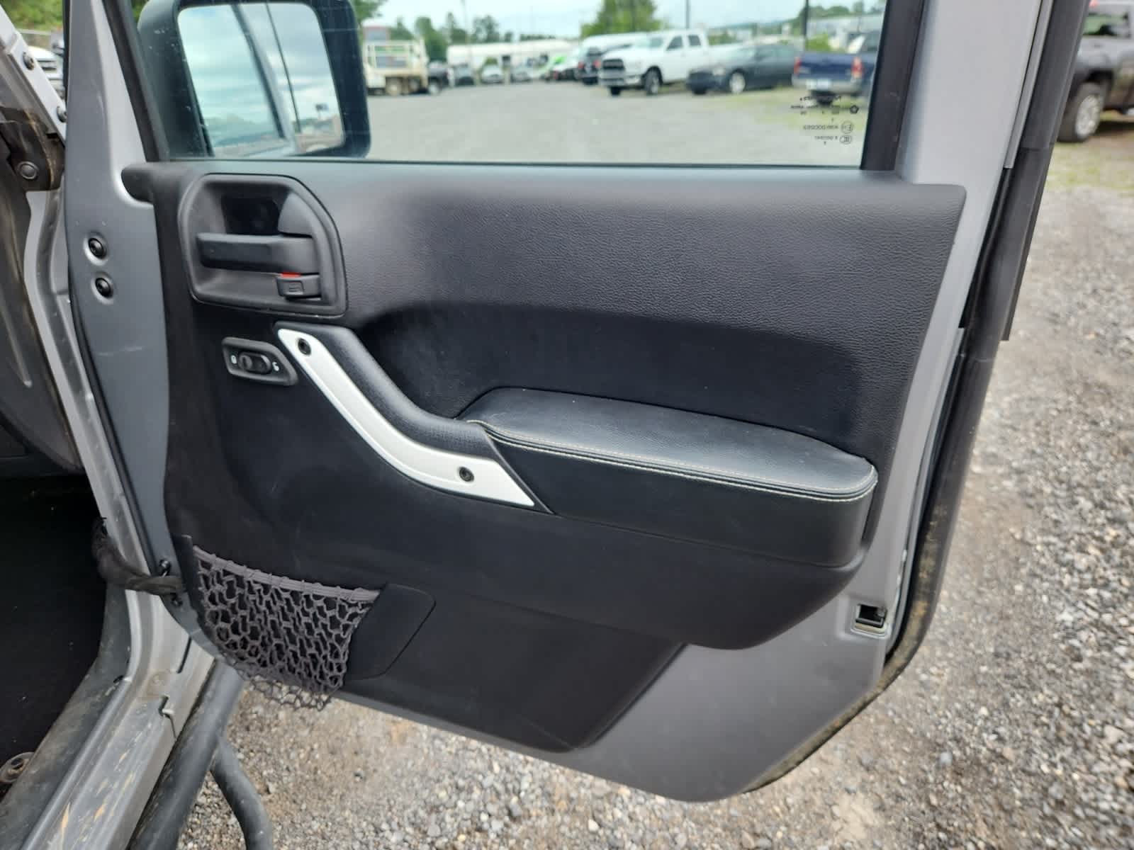 2014 Jeep Wrangler Unlimited Polar Edition 22