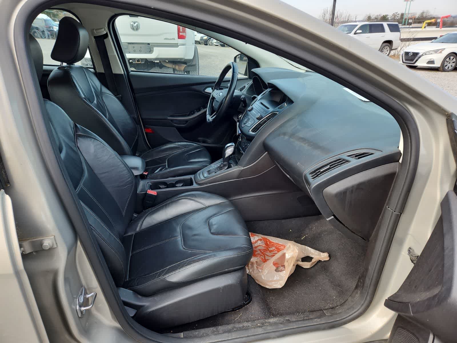 Thumbnail: 2015 Ford Focus - 21