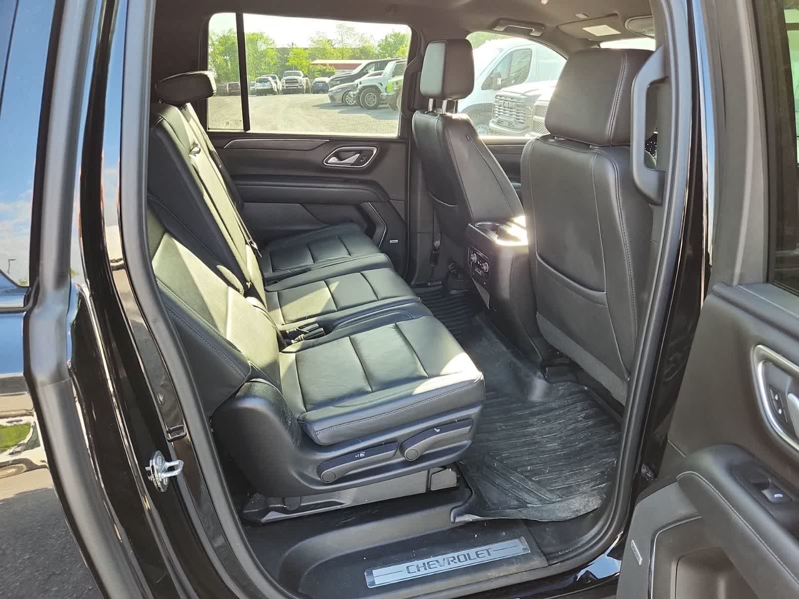 Thumbnail: 2022 Chevrolet Suburban - 23