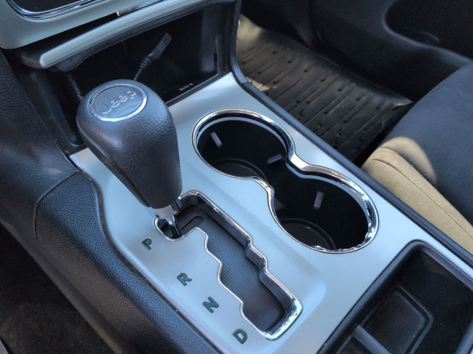 Thumbnail: 2012 Jeep Grand Cherokee - 29