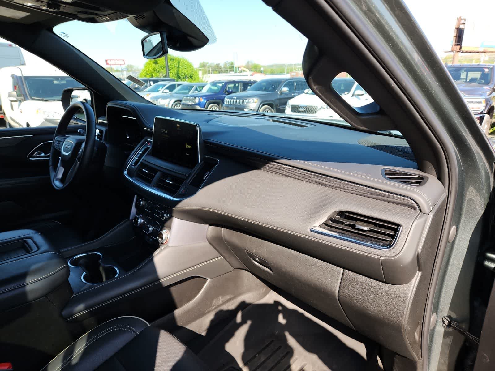 Thumbnail: 2023 GMC Yukon - 17