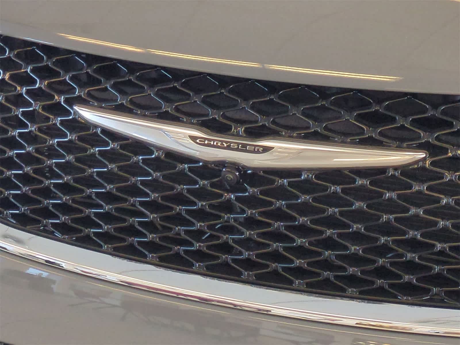 Thumbnail: 2025 Chrysler Pacifica - 12