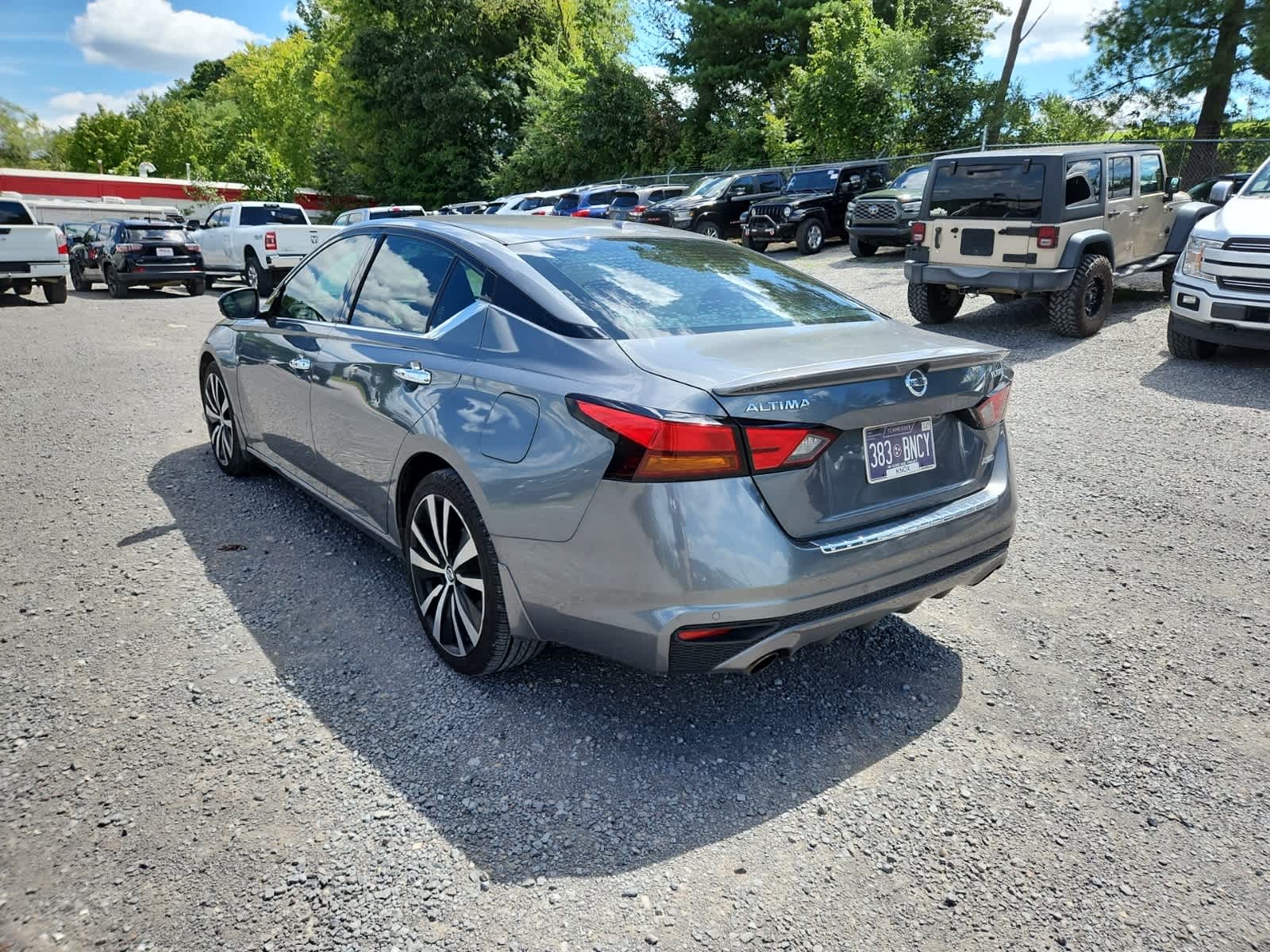 Thumbnail: 2020 Nissan Altima - 3