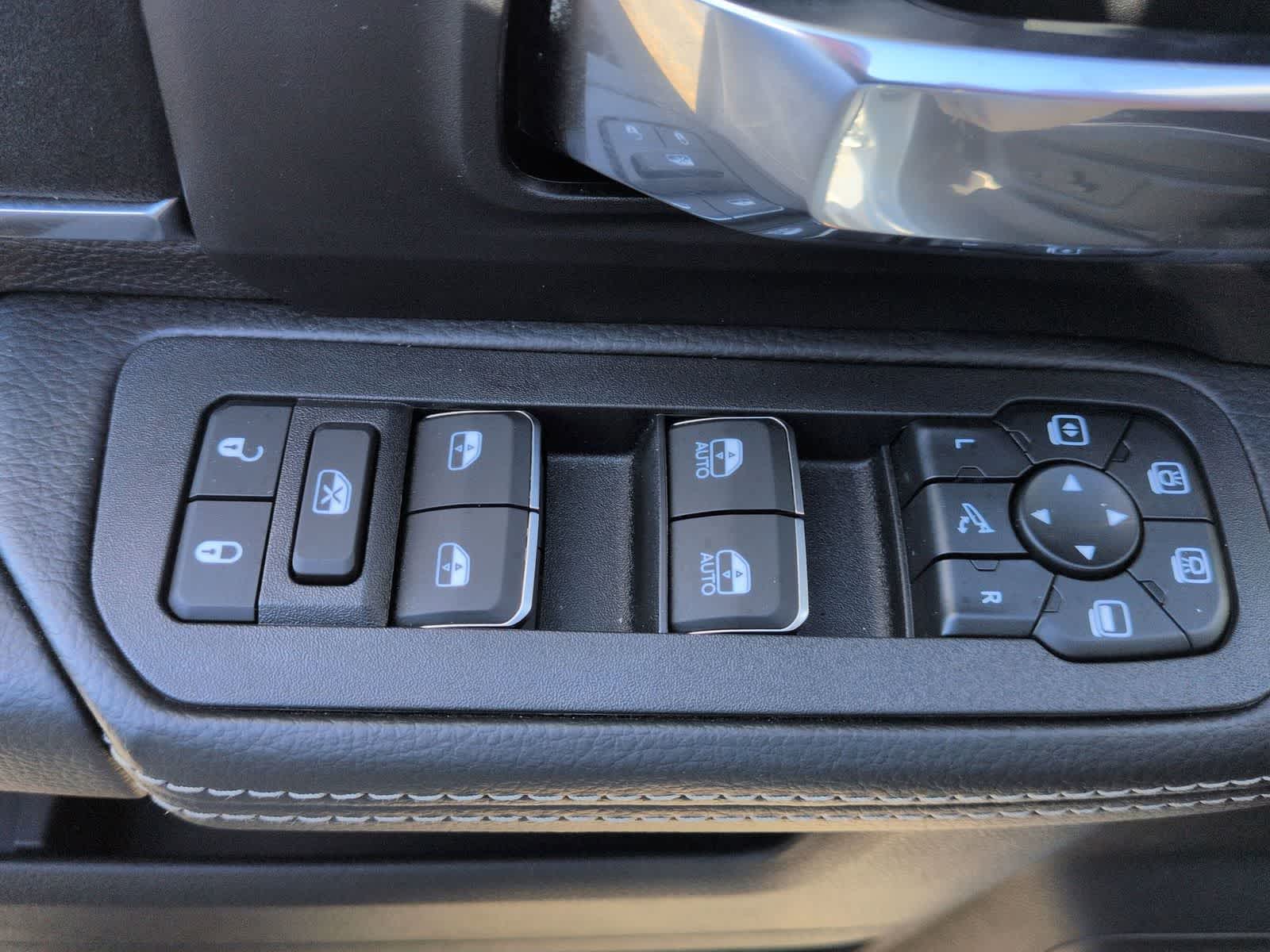 Thumbnail: 2026 RAM 2500 - 17