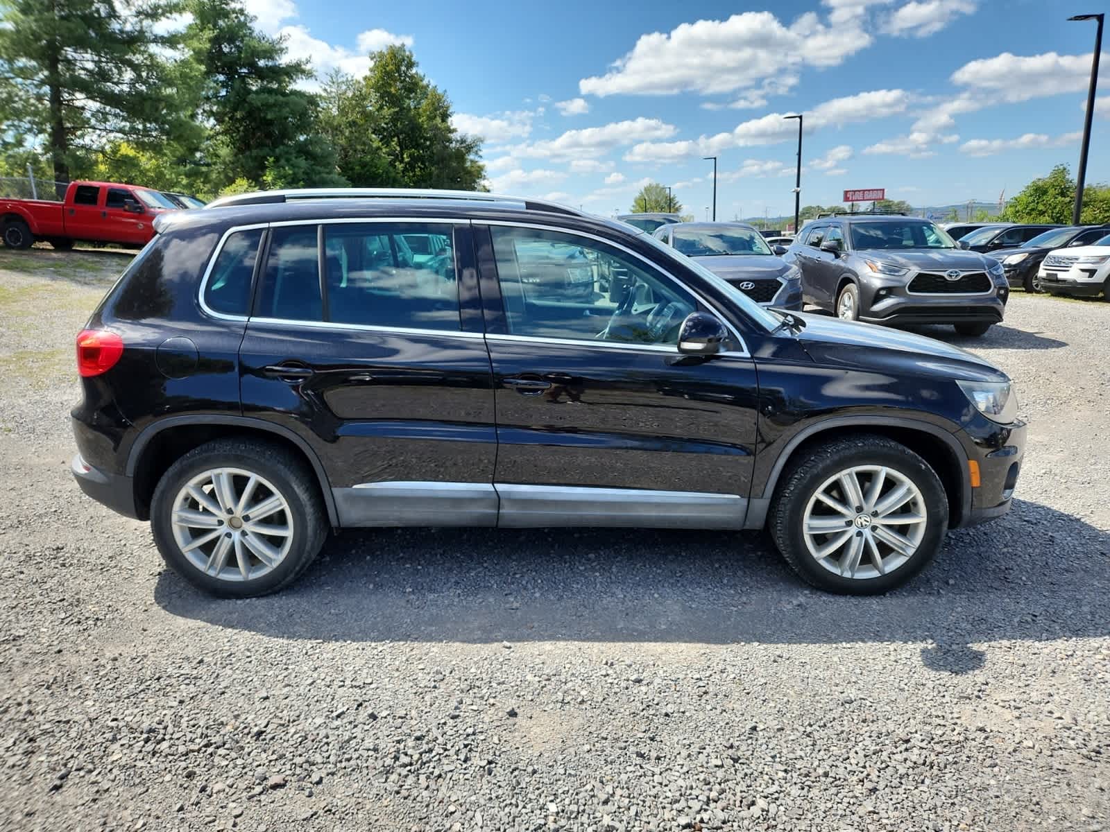 Thumbnail: 2016 Volkswagen Tiguan - 6
