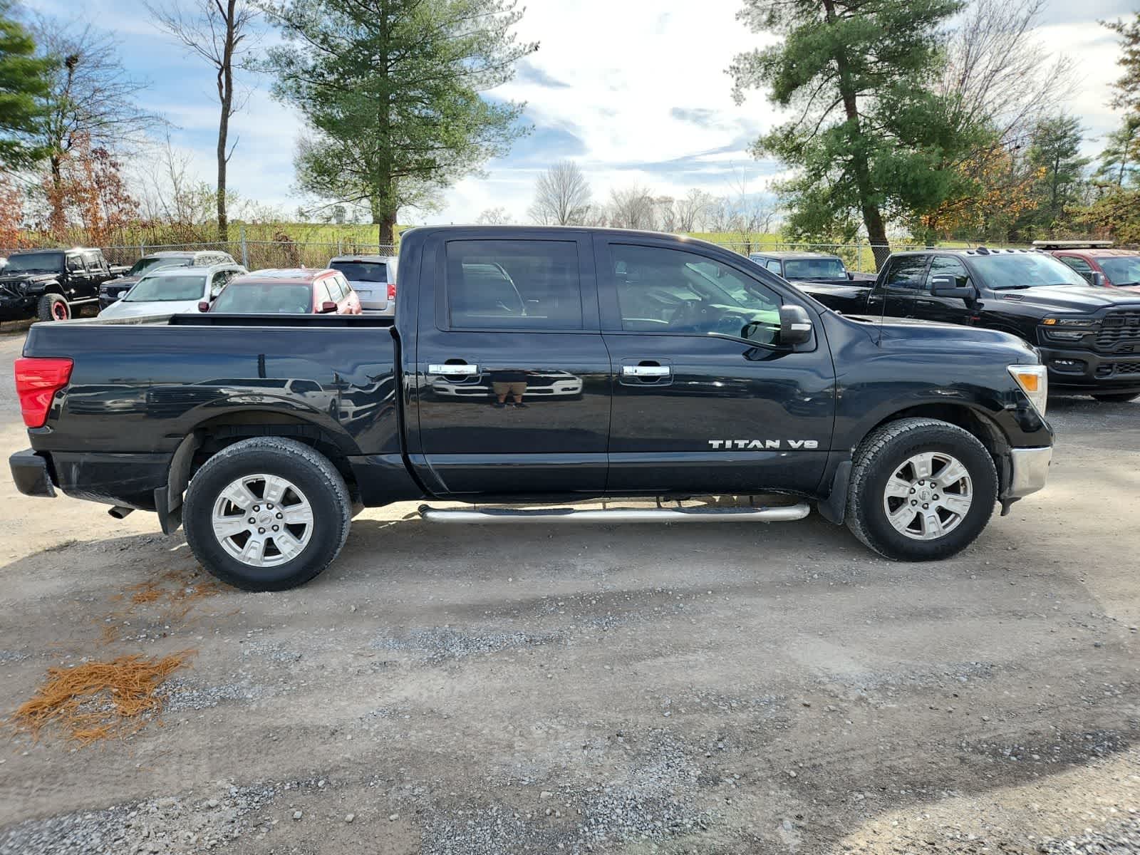 Thumbnail: 2019 Nissan Titan - 6