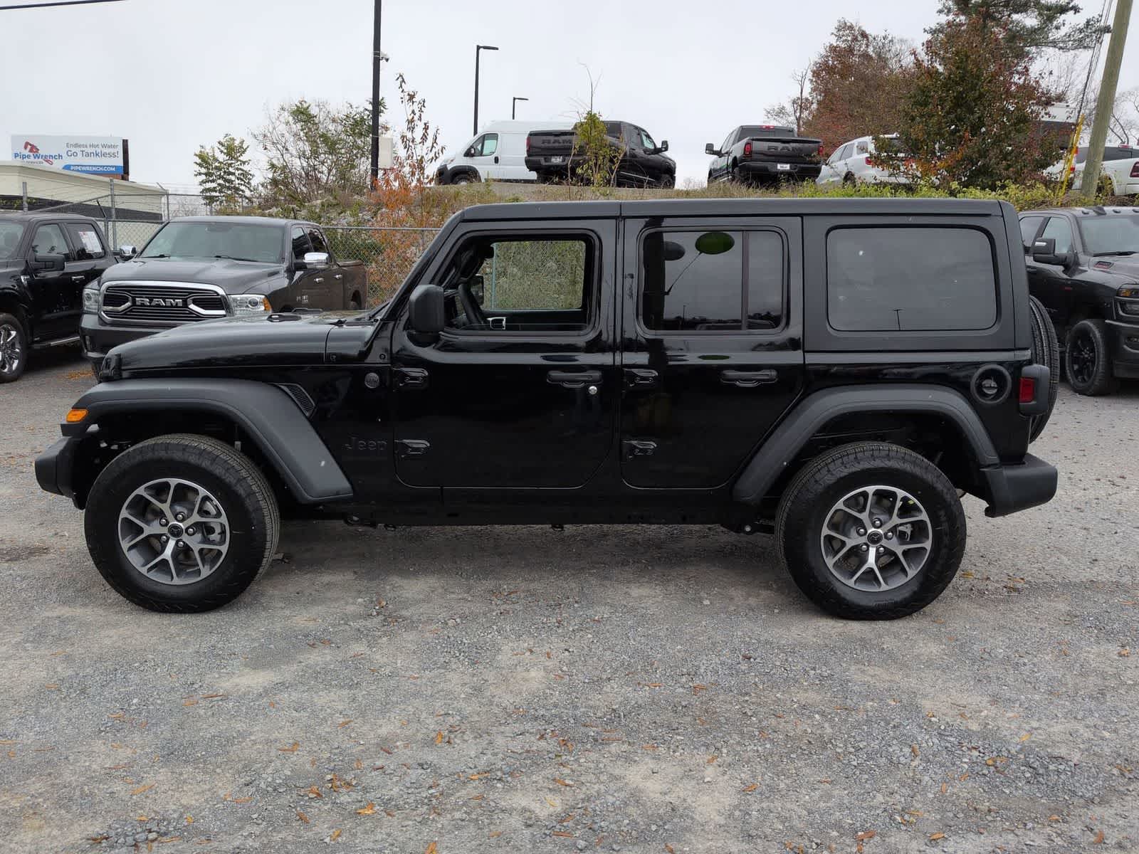 Thumbnail: 2026 Jeep Wrangler - 5