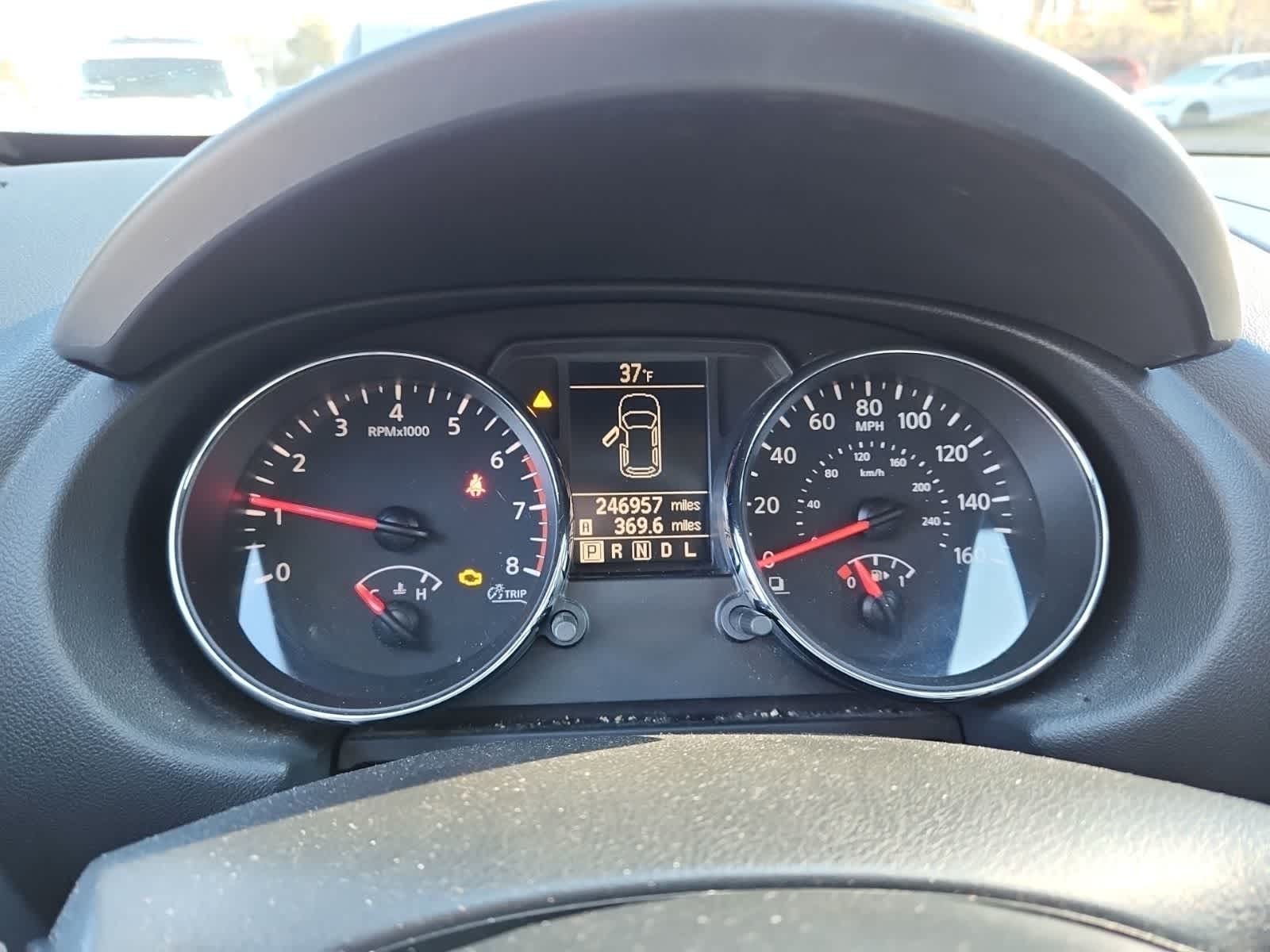 Thumbnail: 2011 Nissan Rogue - 9