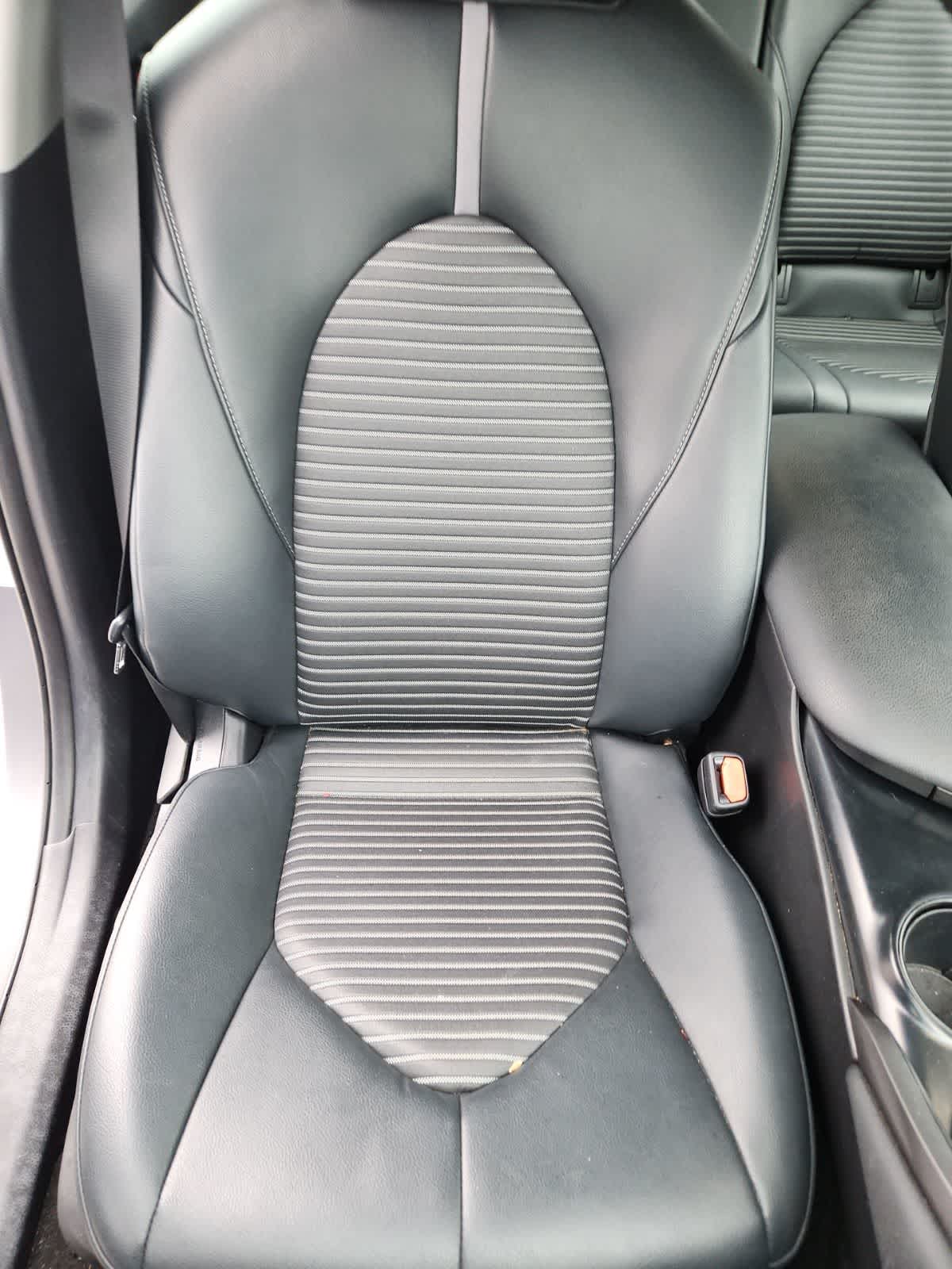 Thumbnail: 2018 Toyota Camry - 18