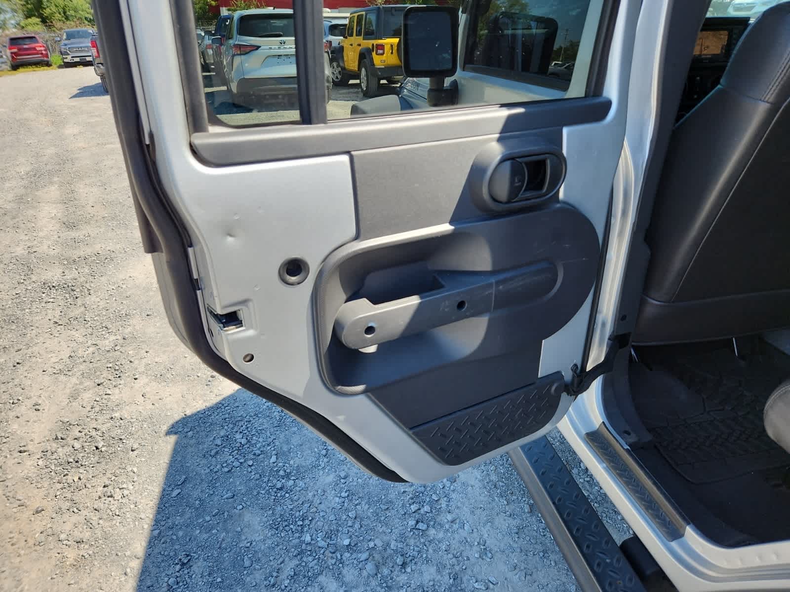 Thumbnail: 2010 Jeep Wrangler - 29