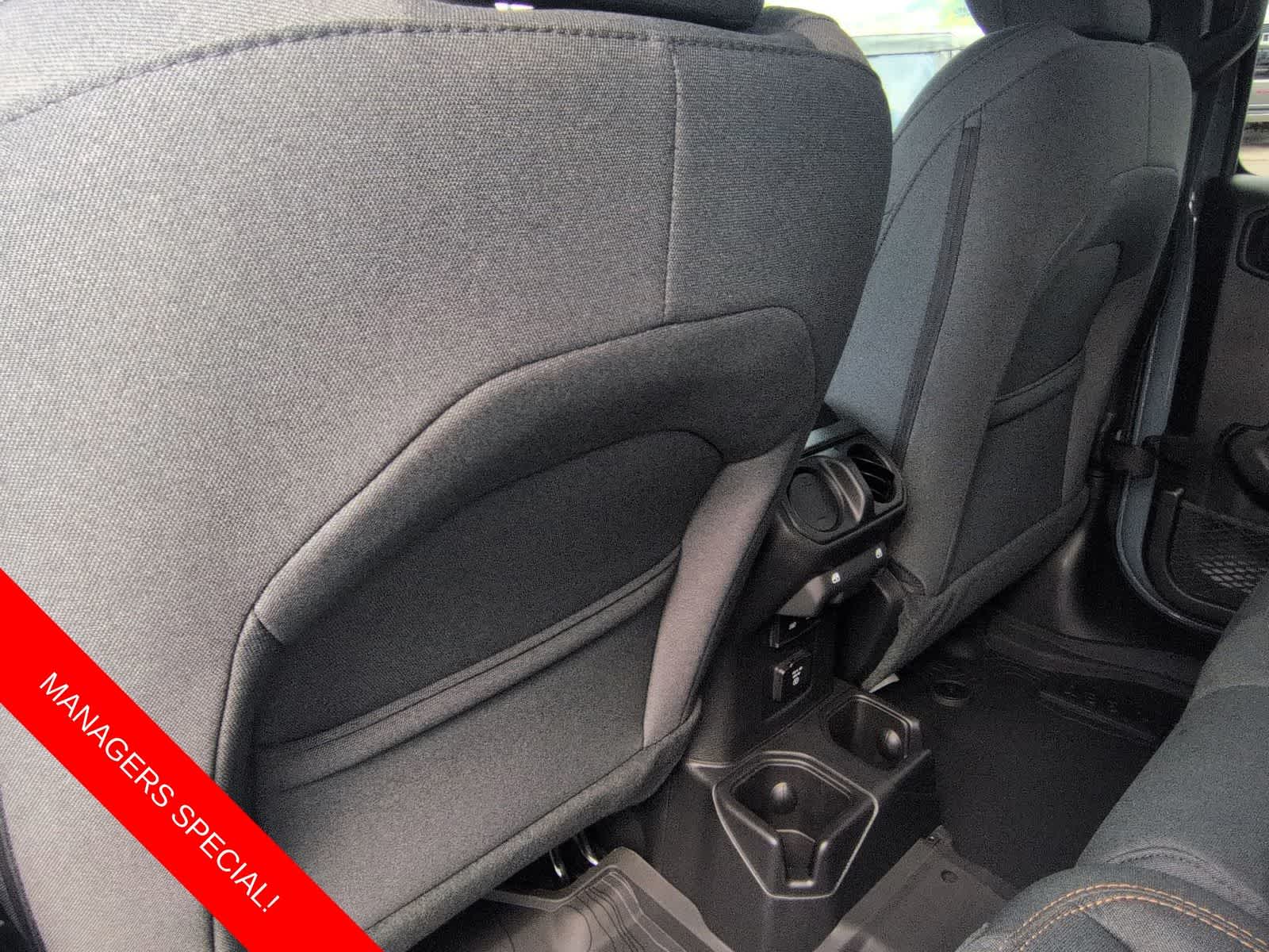 Thumbnail: 2025 Jeep Gladiator - 17