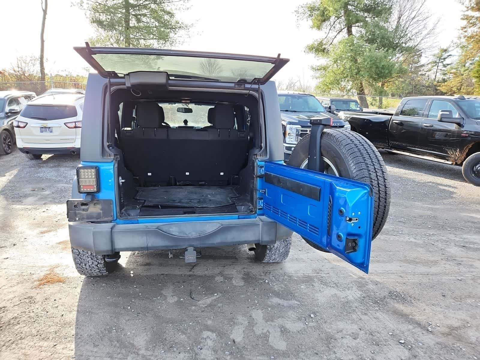 Thumbnail: 2016 Jeep Wrangler - 26