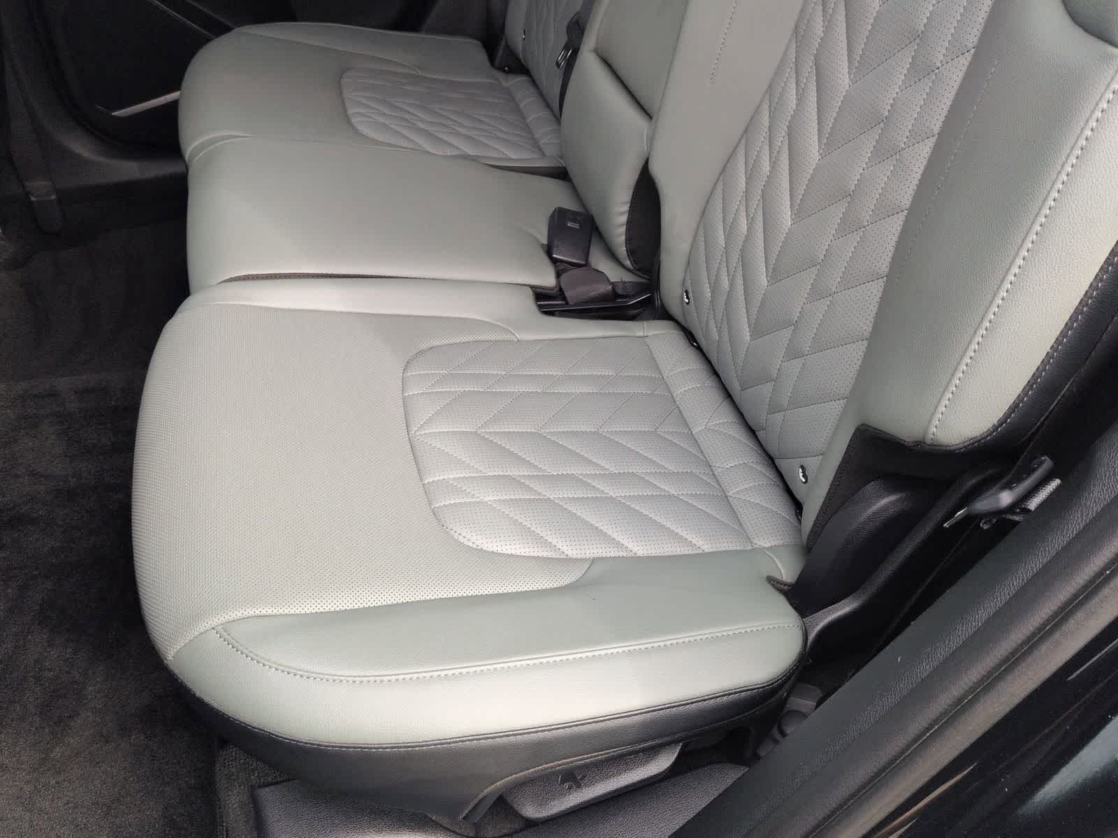 Thumbnail: 2023 Kia Sportage - 18