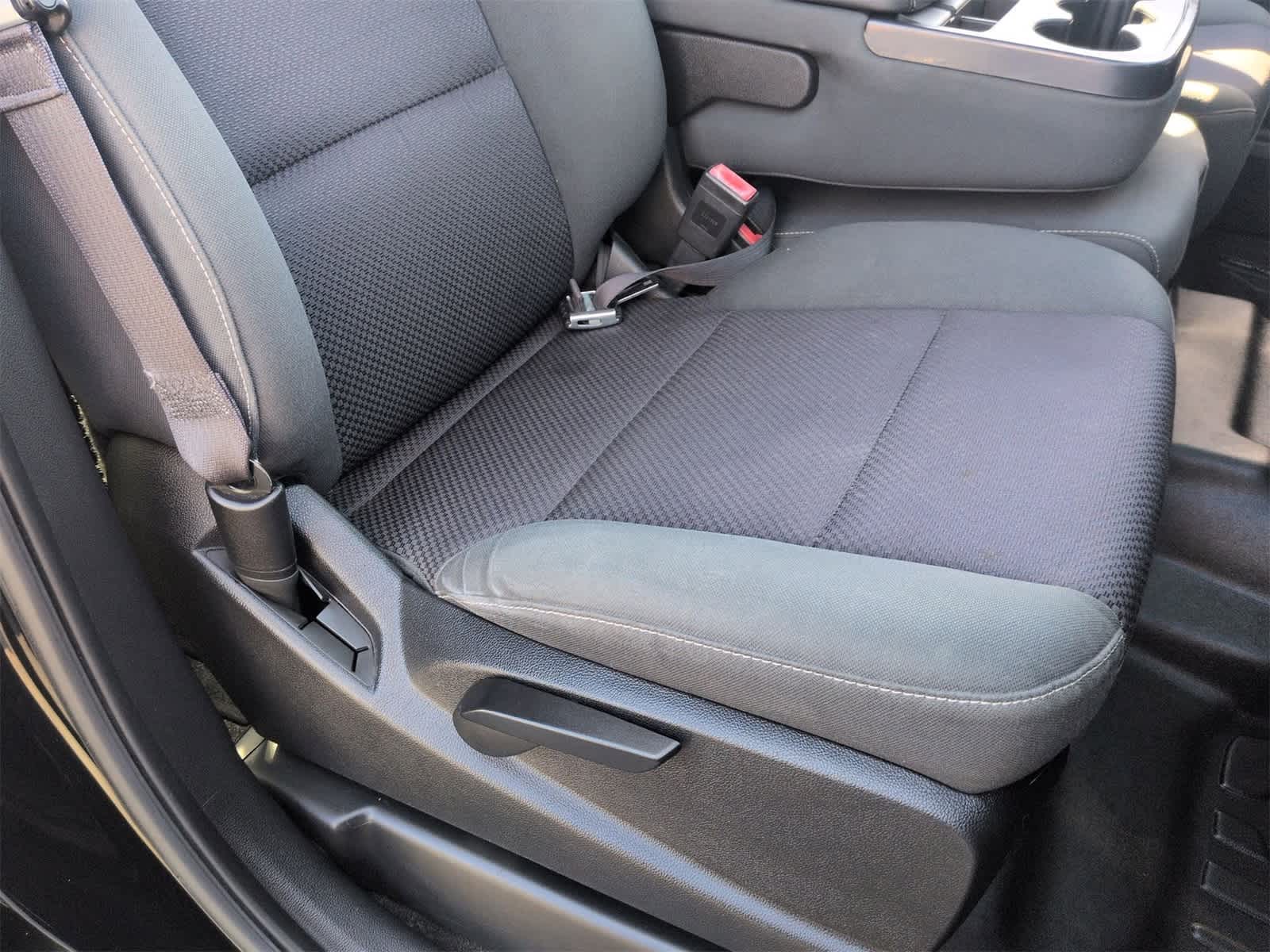 Thumbnail: 2015 Chevrolet Silverado 1500 - 17