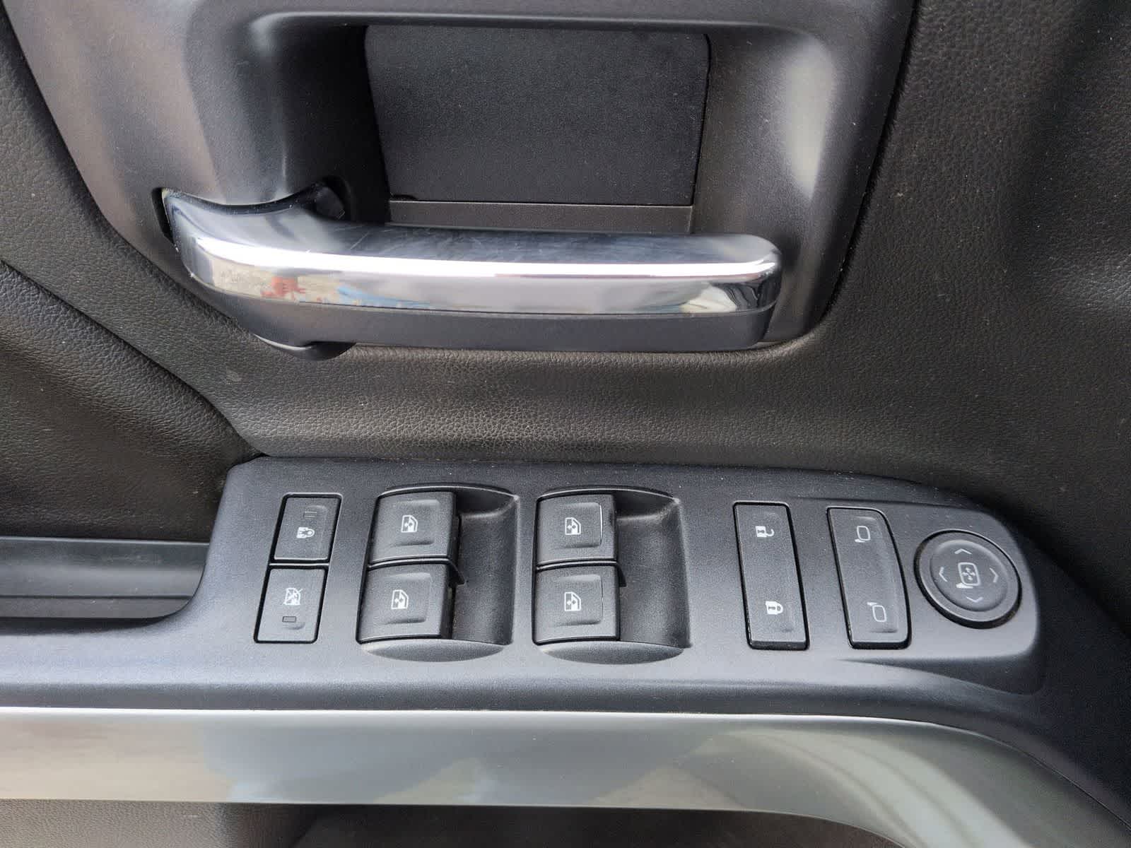 Thumbnail: 2017 Chevrolet Silverado 2500 - 17