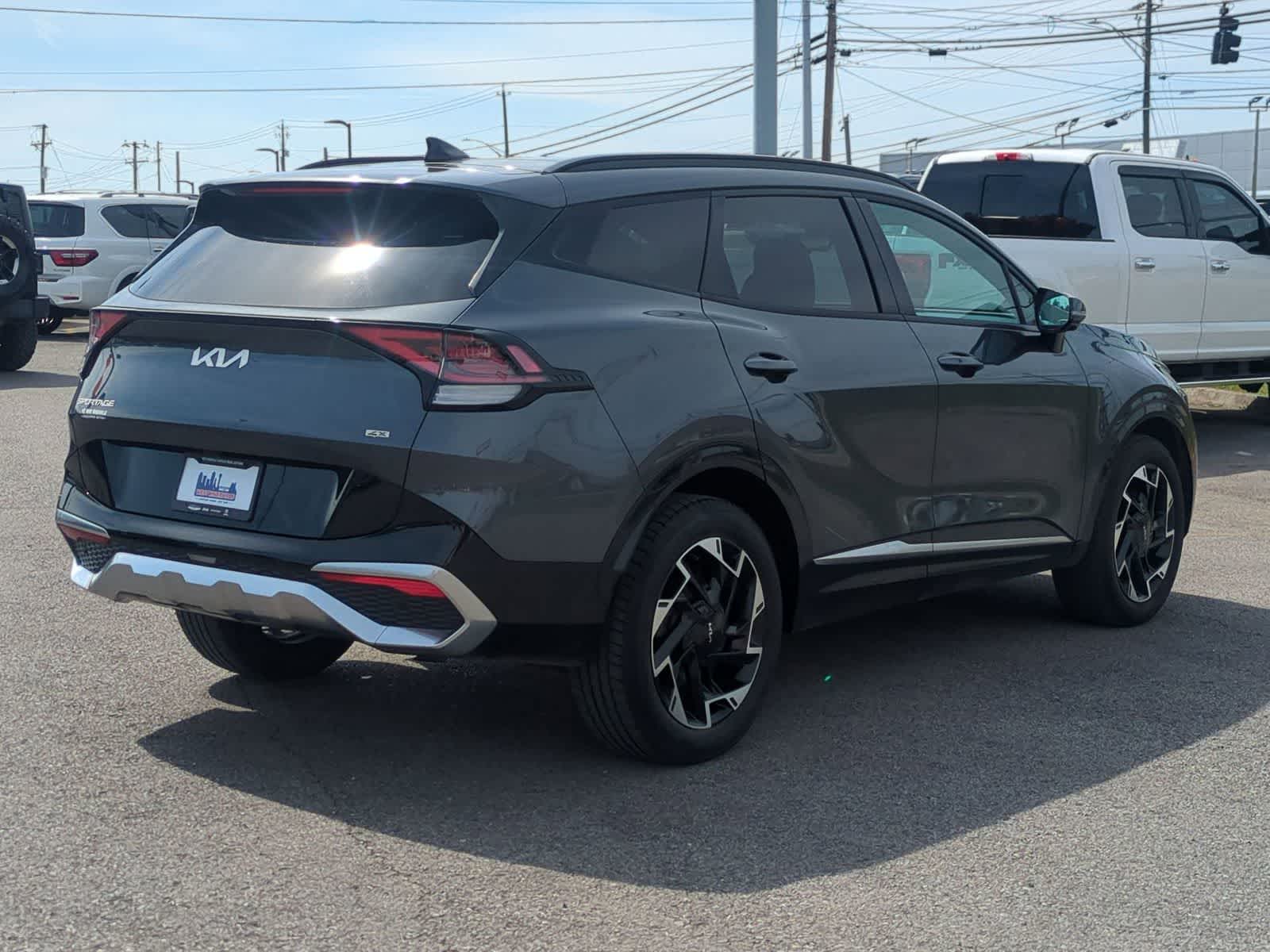 Thumbnail: 2023 Kia Sportage - 8