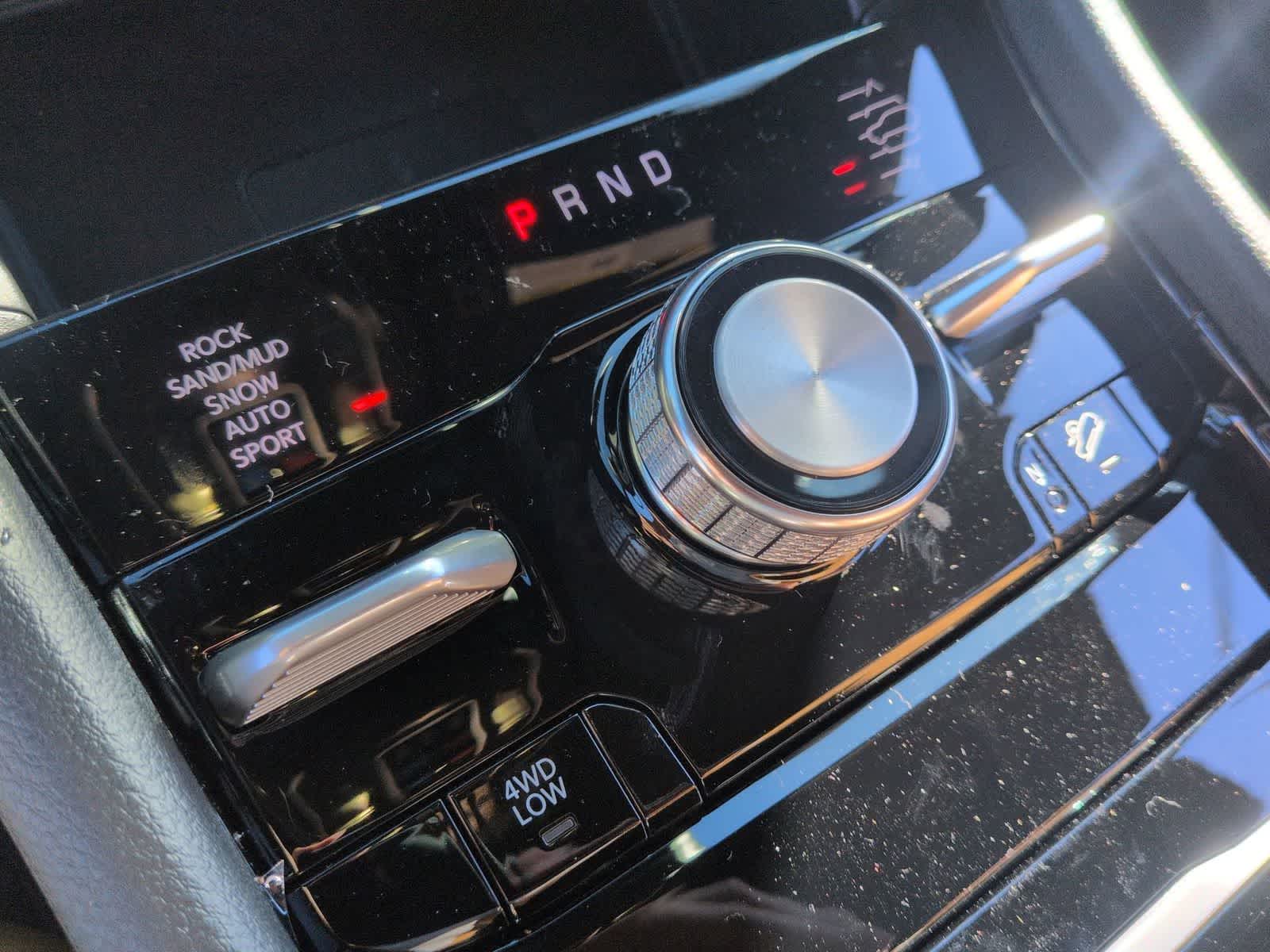 Thumbnail: 2025 Jeep Grand Cherokee - 32