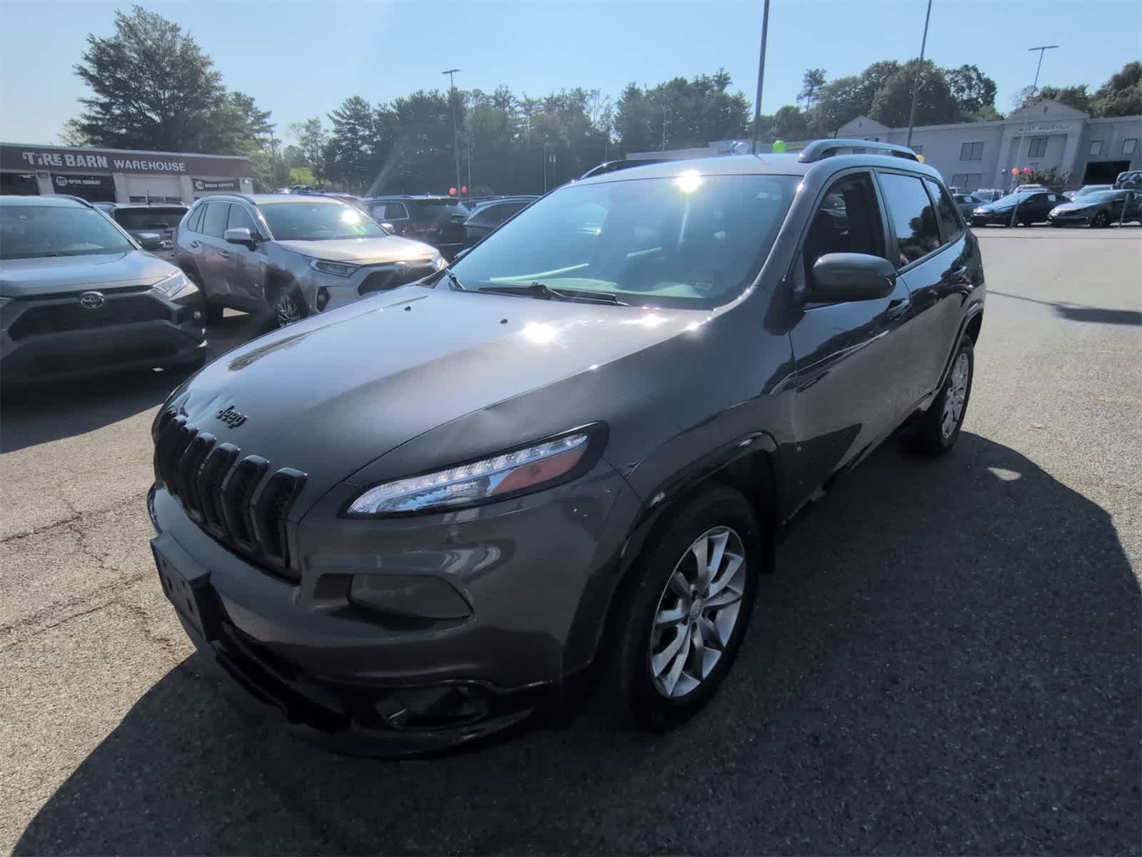 Thumbnail: 2018 Jeep Cherokee - 4